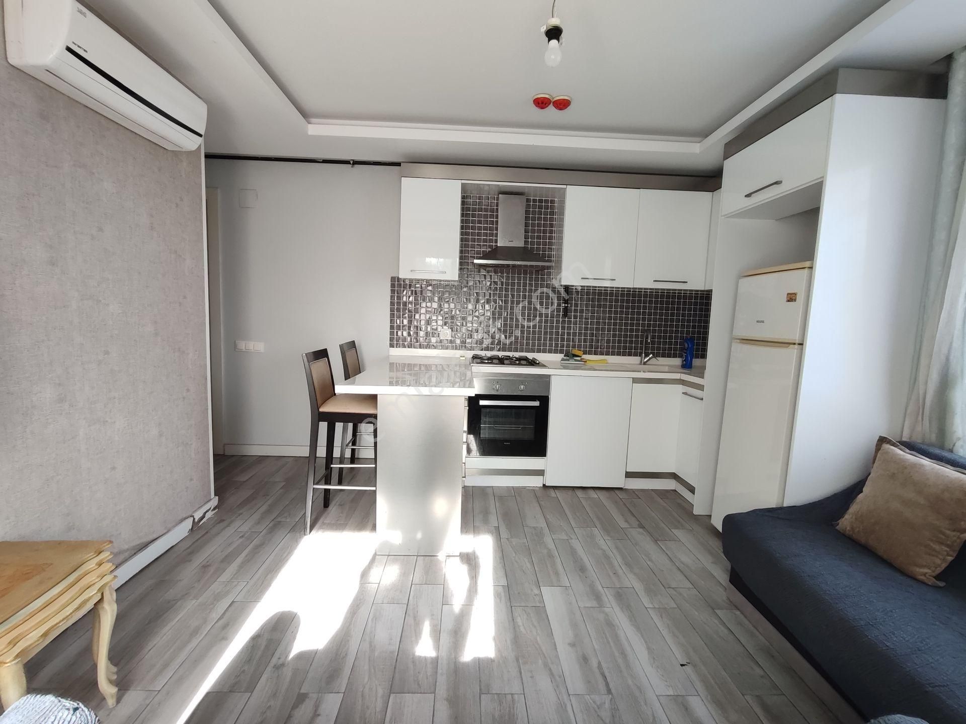 Mersin Üniversitesine Yakın Site İçi Eşyalı Kiralık 1+1 Daire - Görsel 3