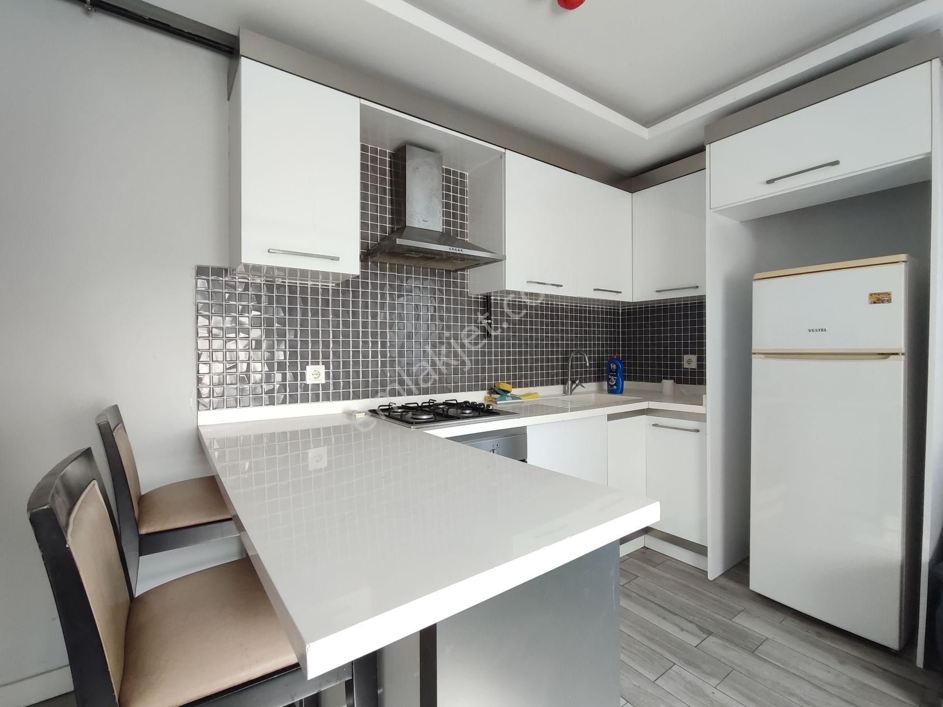Mersin Üniversitesine Yakın Site İçi Eşyalı Kiralık 1+1 Daire - Görsel 4