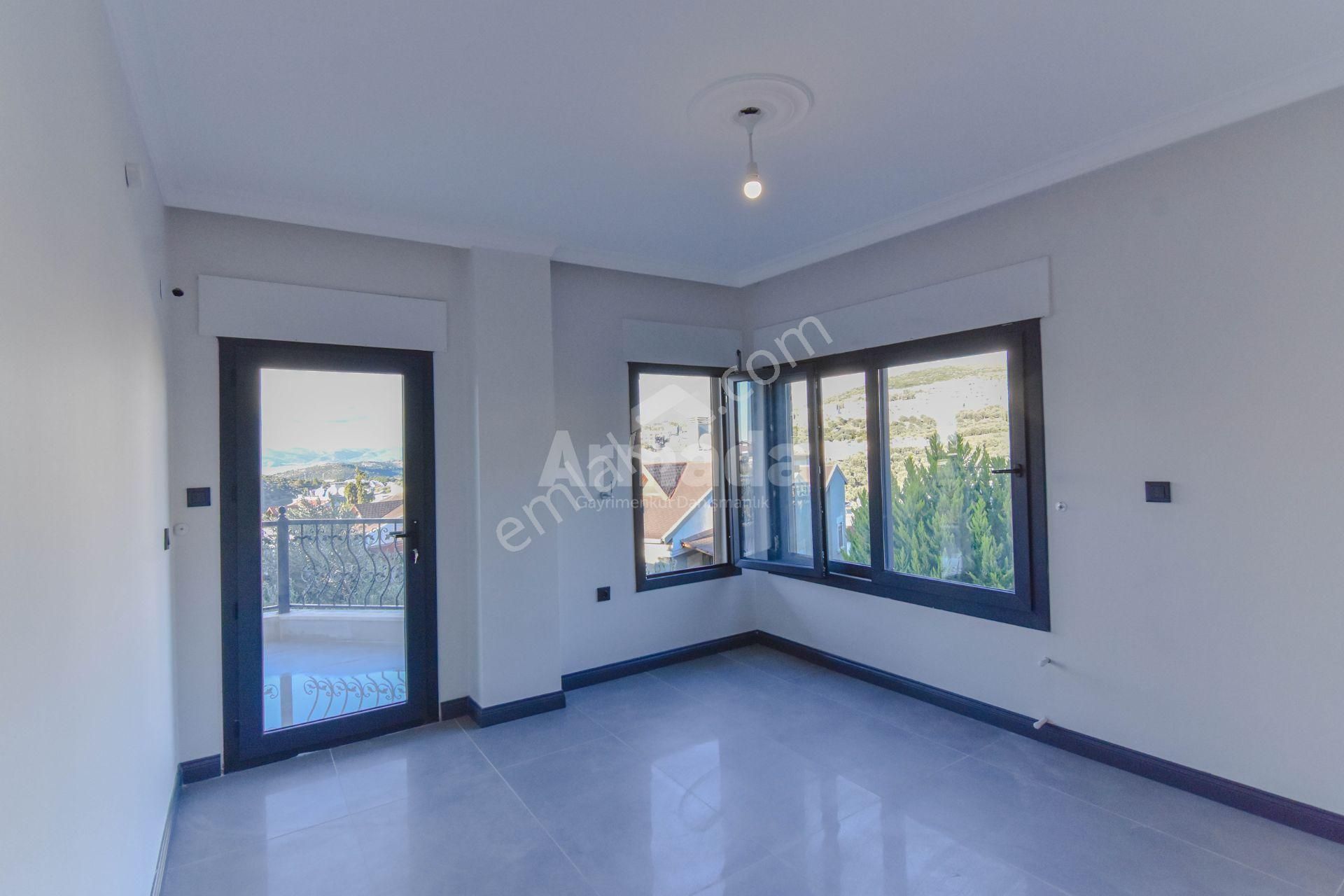 Kuşadası Kuştur Mevkii'nde Satılık 6+2 Villa - Görsel 24