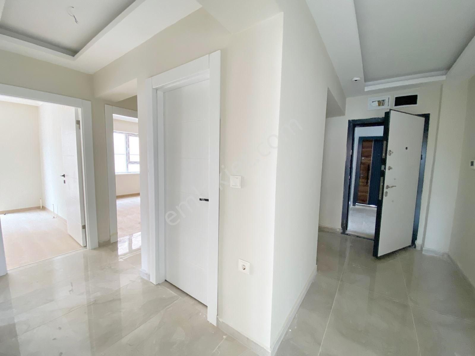 Öz'maşallah.dan Çok Acil Satılık Katta Sıfır 3+1 Daire,,,, - Görsel 13