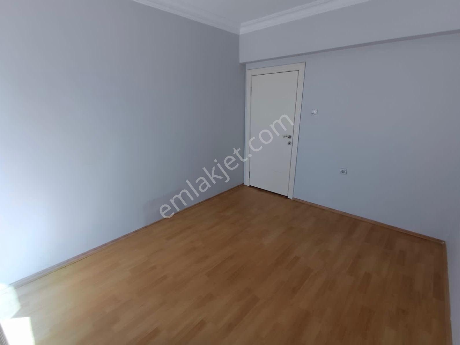 Aktepe Mahallesi'nde Cadde Yanı Katta 3+1 Daire! - Görsel 16