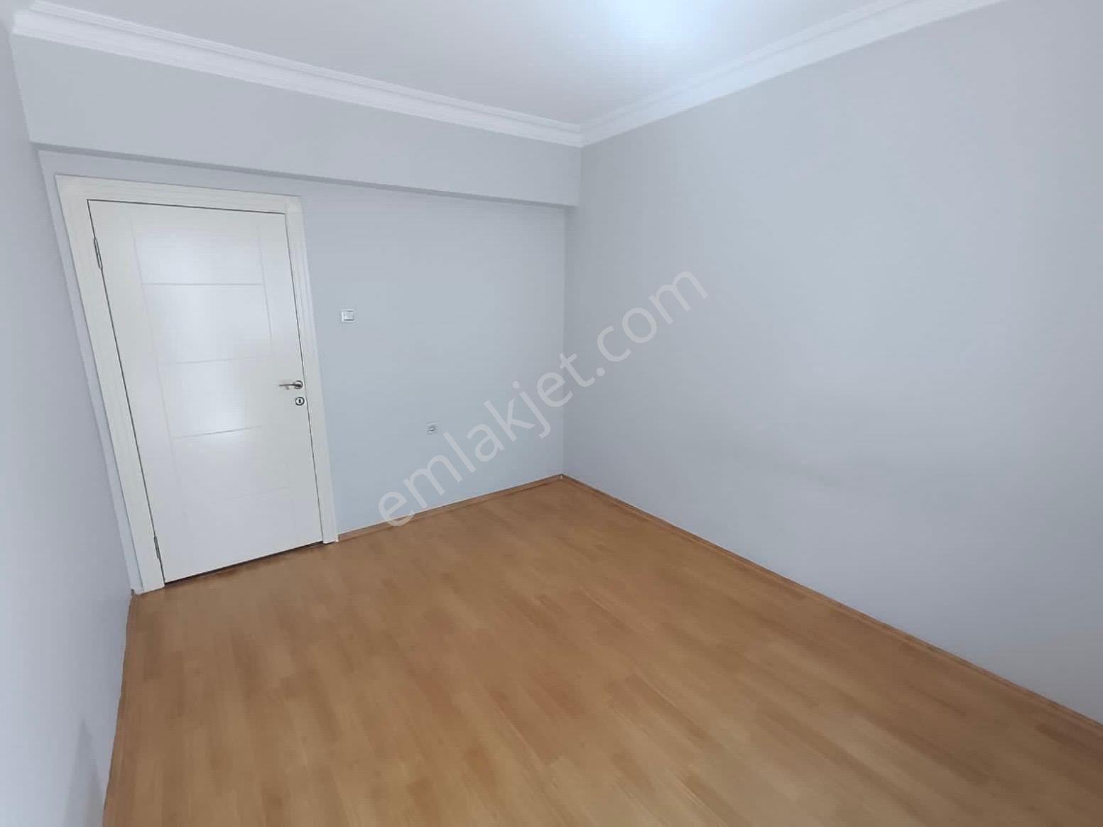 Aktepe Mahallesi'nde Cadde Yanı Katta 3+1 Daire! - Görsel 15