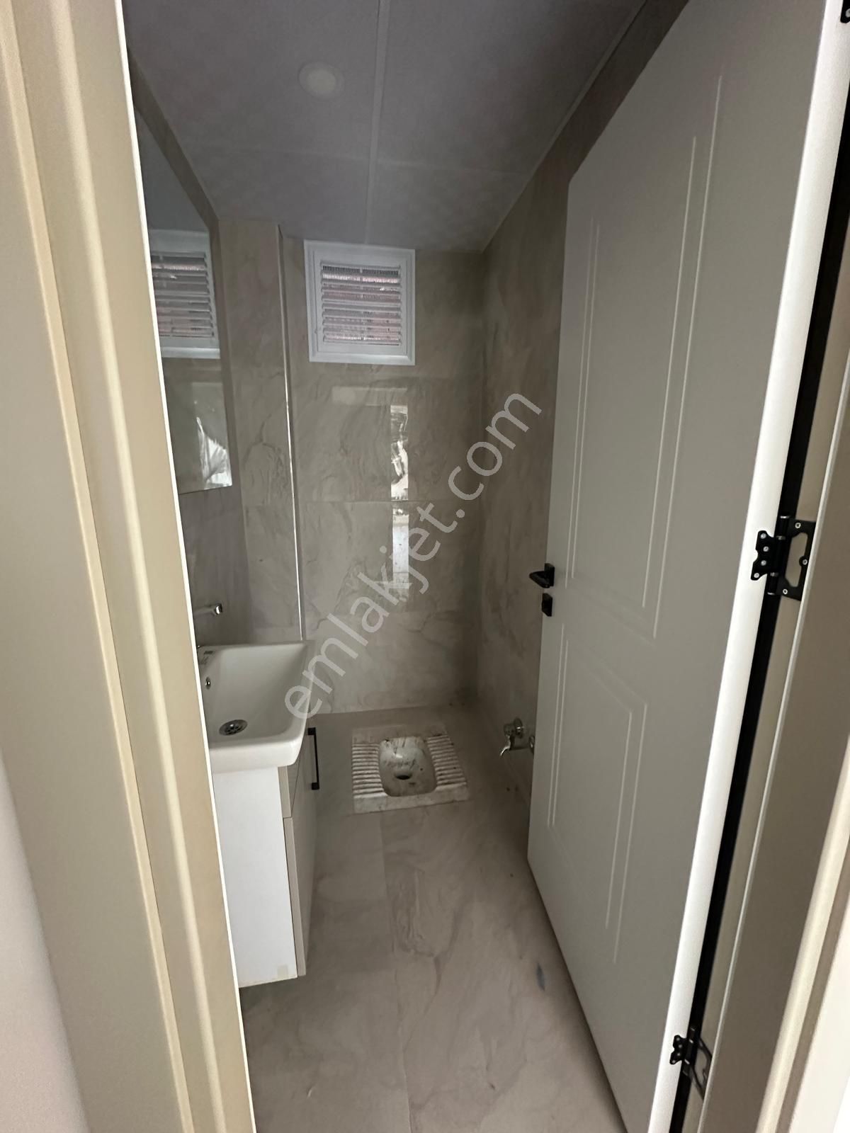 Afyon Üçok Emlaktan Mareşal F Çakmak Mah Satılık Sıfır Ultra Lüx 3+1 Daireler - Görsel 11