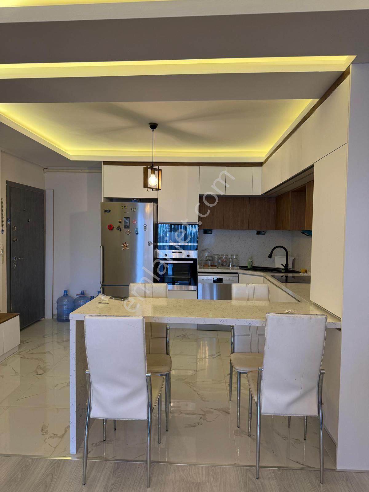 Kuşadası Değirmendere'de 3+1 Bahçe Katı Havuzlu Eşyalı Daire - Görsel 3