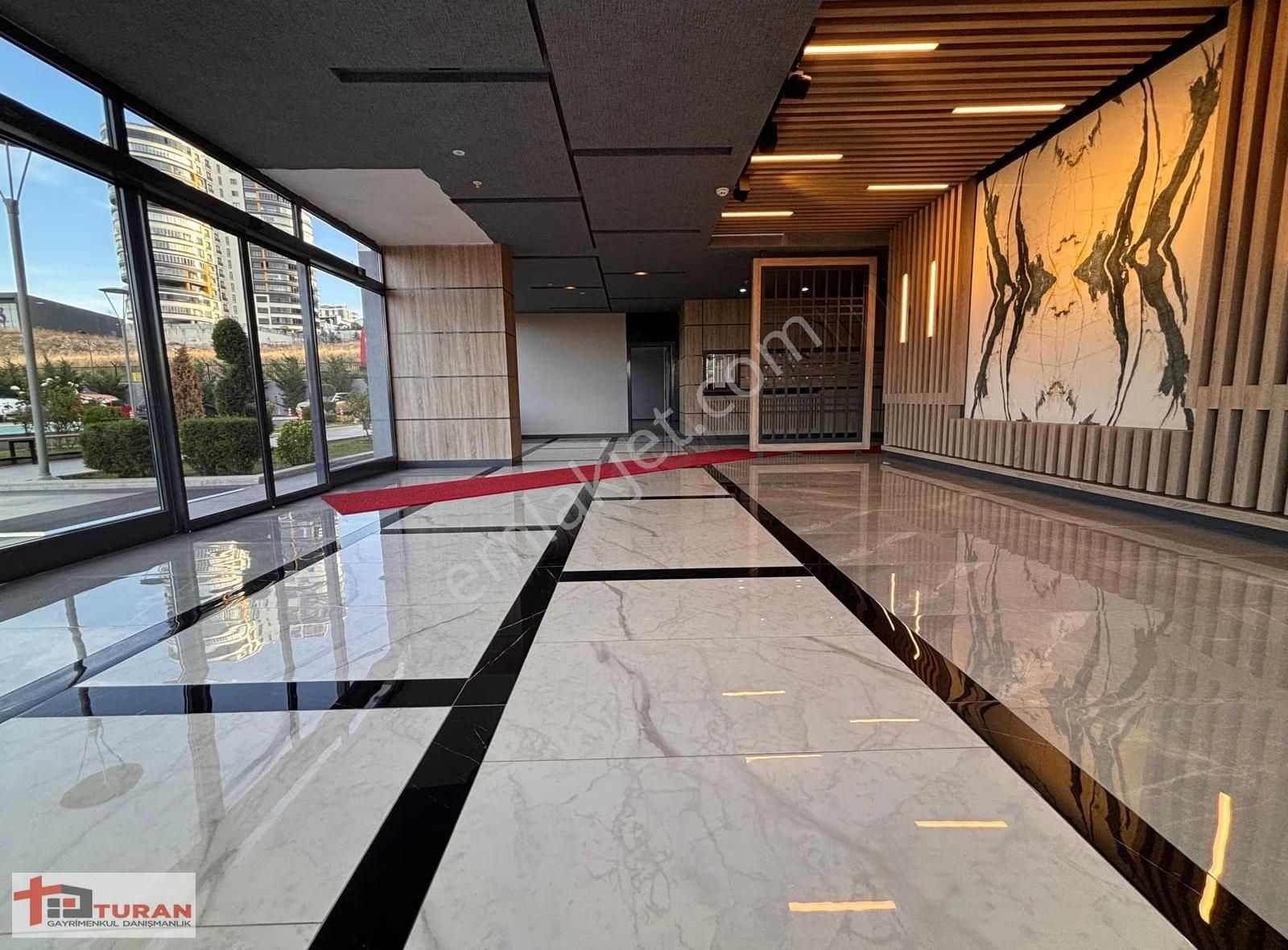 Şık Tasarım & Prestijli Yapısı İle Lüks Sitede Saunalı 4+1 Daire - Görsel 17