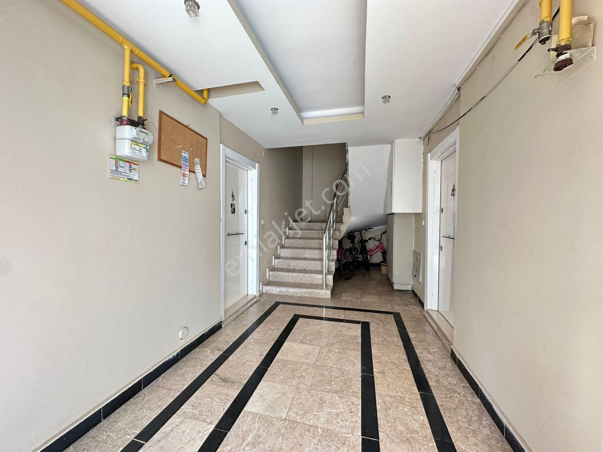 Arve'den Hürriyet Mah'de Toros Üni. Civarı Masraf. Ferah 2+1 - Görsel 18