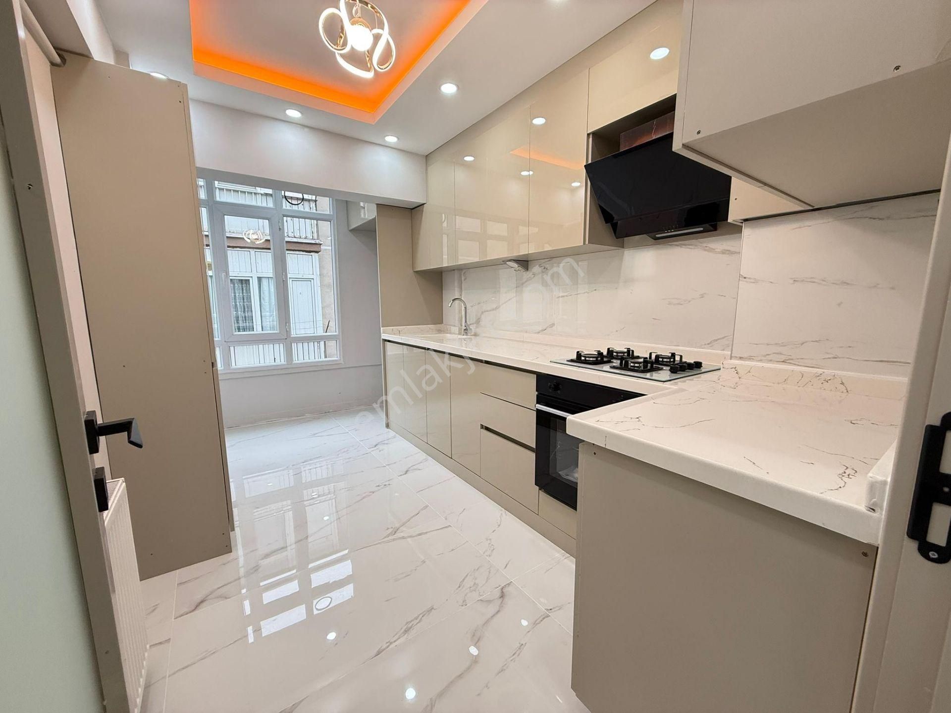 Mareşal Çakmak Mh 3+1 Ara Katta Ankara Caddesinin Dibinde Lux Yapılı Daireee!!!!!!!!!!!!!!!!! - Görsel 3