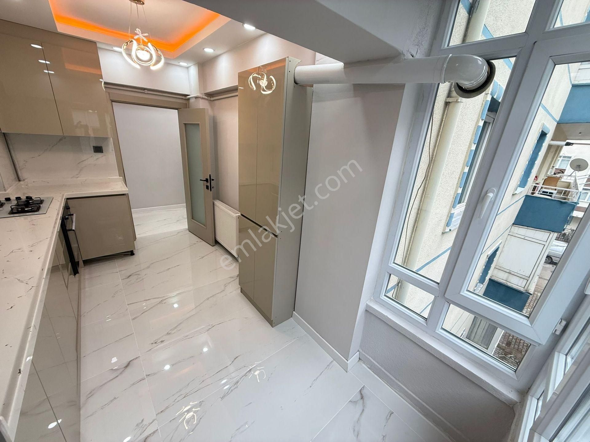 Mareşal Çakmak Mh 3+1 Ara Katta Ankara Caddesinin Dibinde Lux Yapılı Daireee!!!!!!!!!!!!!!!!! - Görsel 6