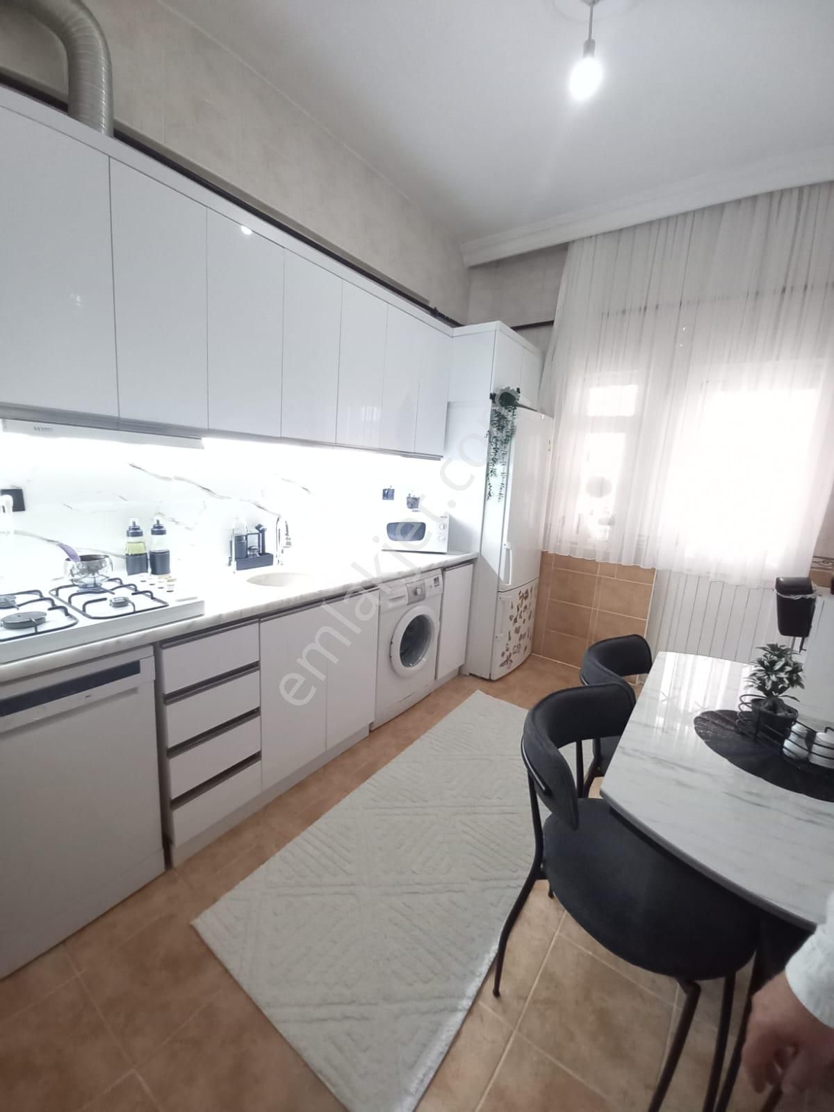 Mç Emlaktan Selçuklu Mh. 3+1 Yüksek Giriş Katta Satılık Daire - Görsel 2