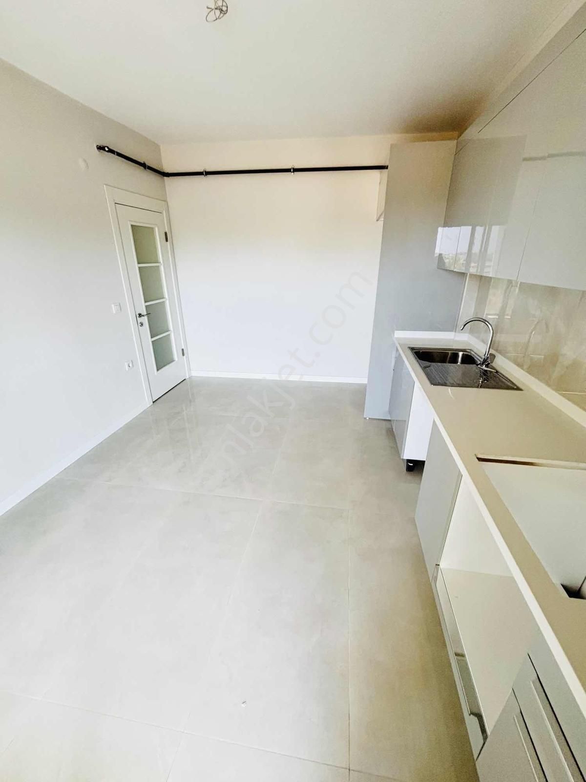 Miryadan Havuzlu Site İçi K.otaparklı Havuzlu 3+1 Daire - Görsel 14