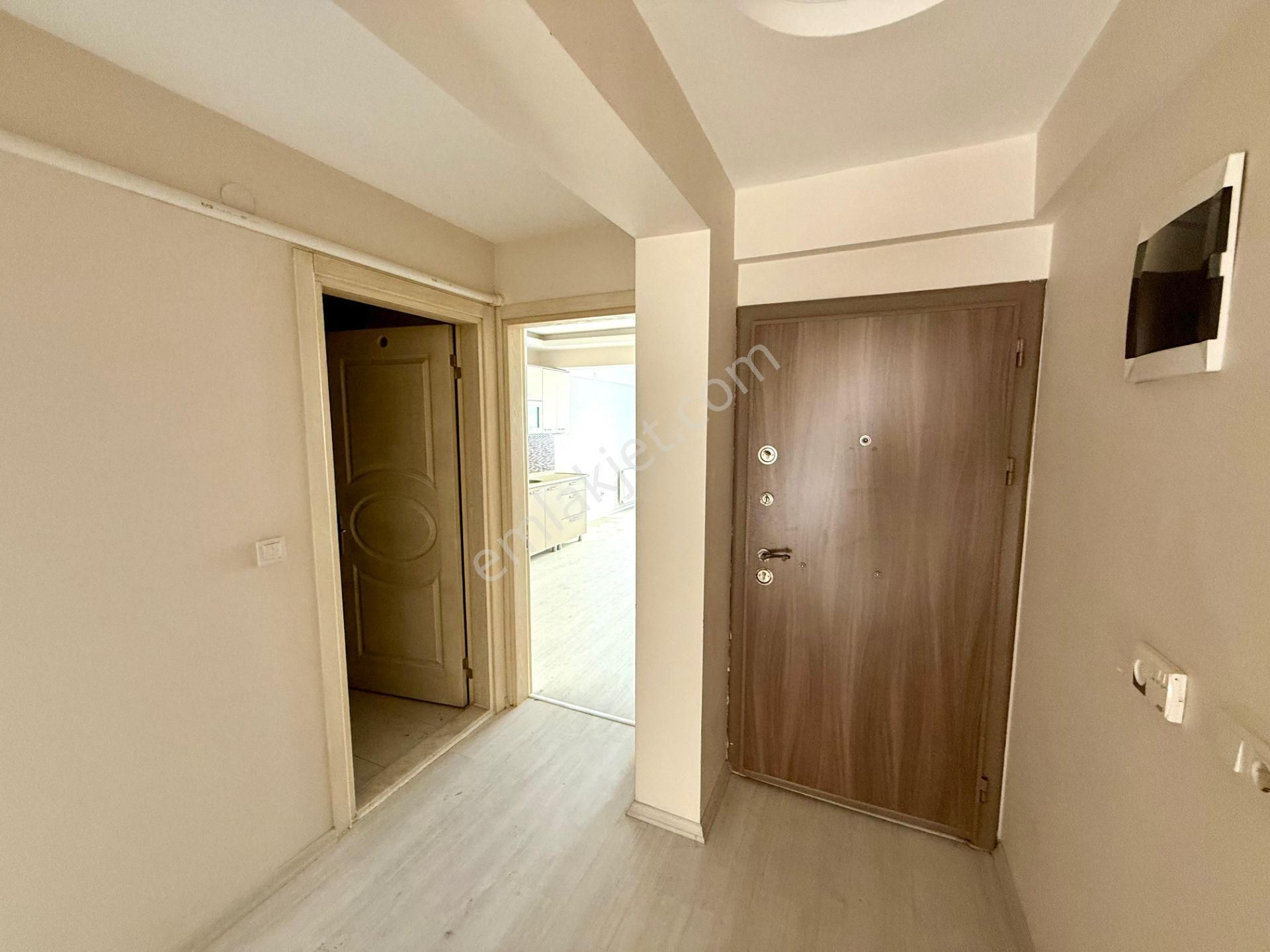 Bayraklı Osmangazi Mahallesinde 2+1 Satılık Teraslı Daire - Görsel 6