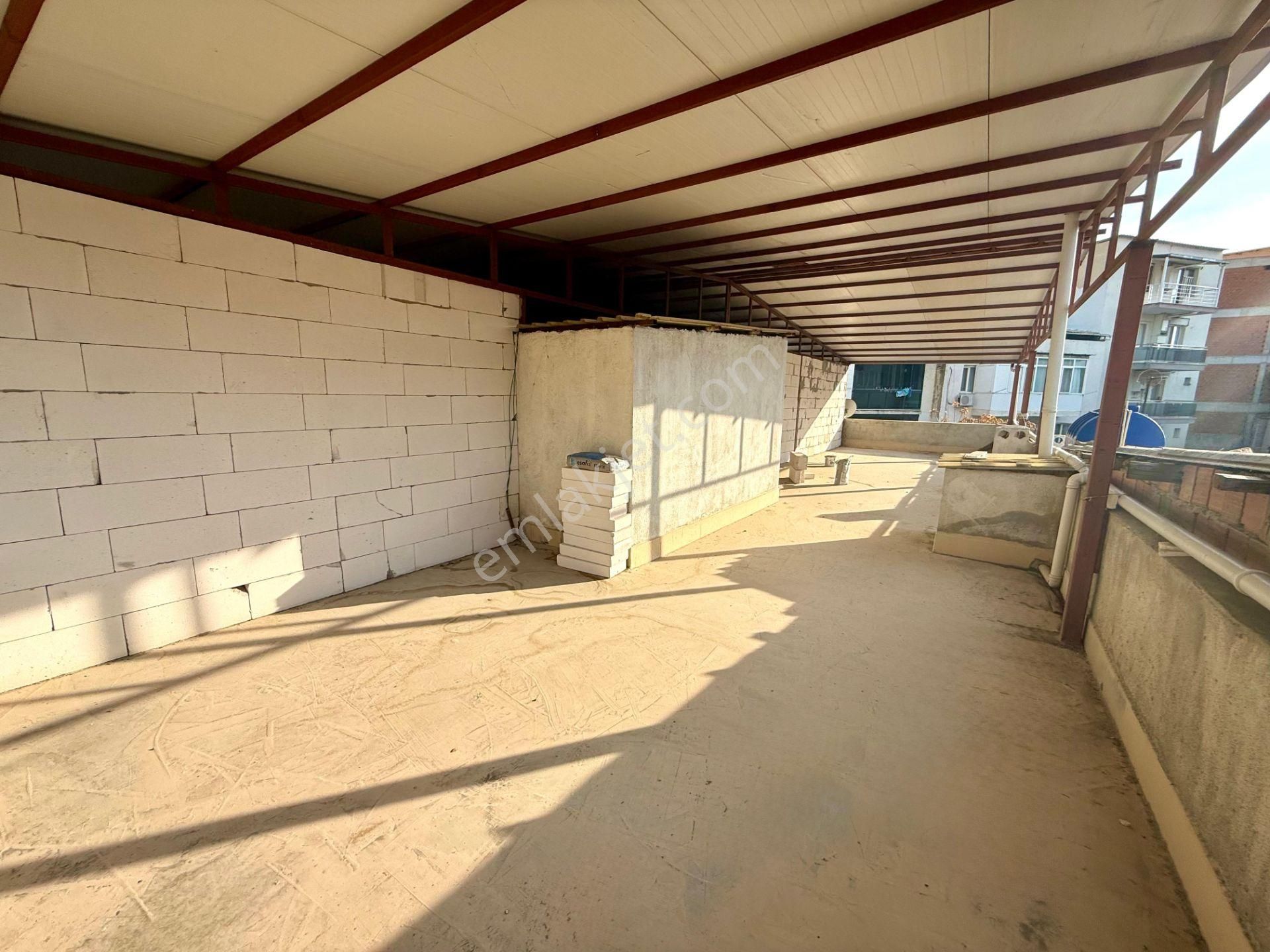 Bayraklı Osmangazi Mahallesinde 2+1 Satılık Teraslı Daire - Görsel 5