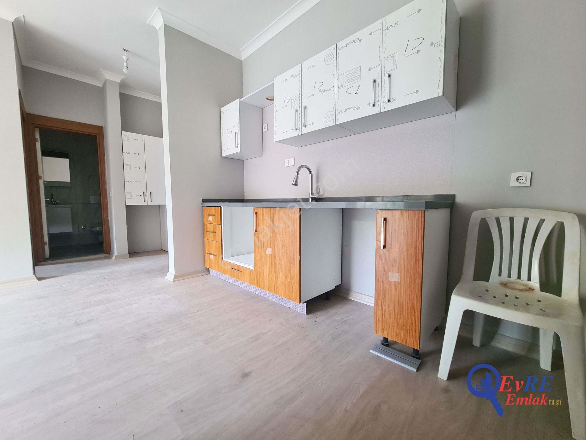 Evre Emlaktan Kadıköyde Havuzlu Sitede Satılık 1+1 Daire - Görsel 6