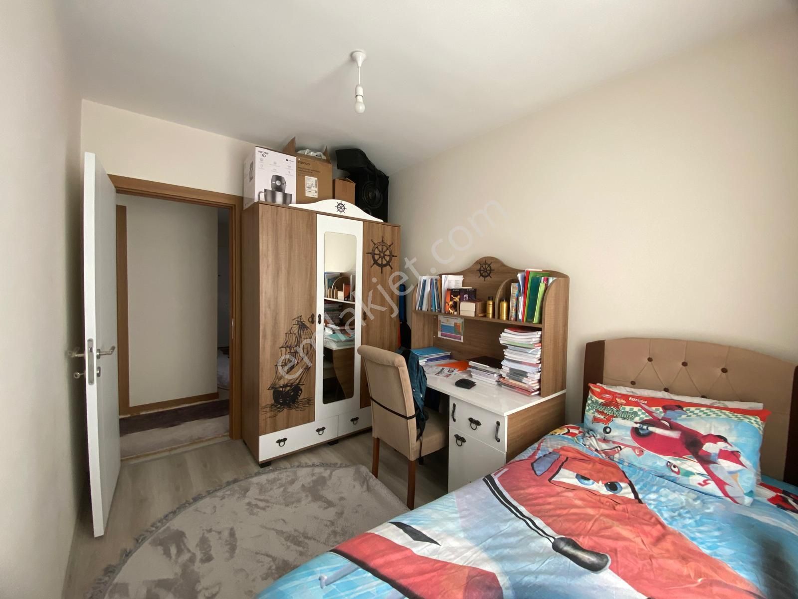 Venara Bağcılar 3+1 Satılık Şerefiyeli Bakımlı Daire - Görsel 3