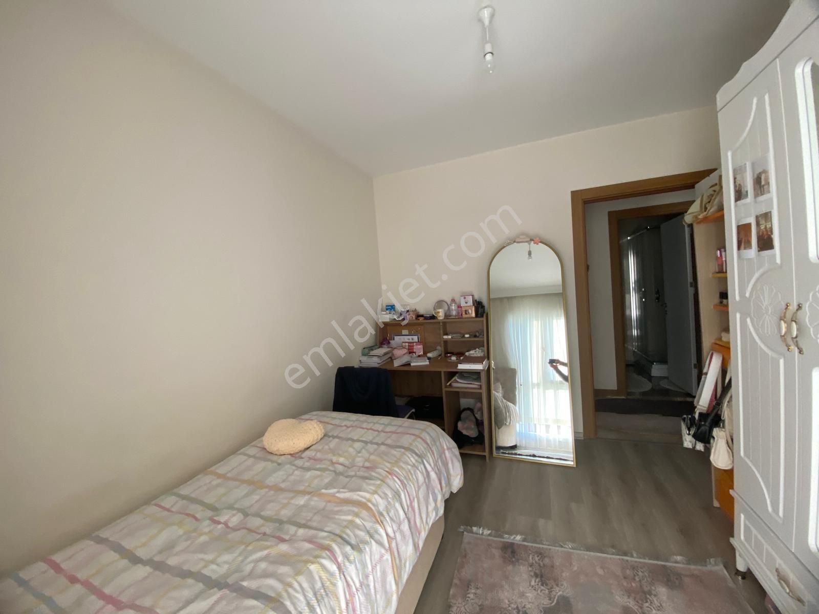 Venara Bağcılar 3+1 Satılık Şerefiyeli Bakımlı Daire - Görsel 4