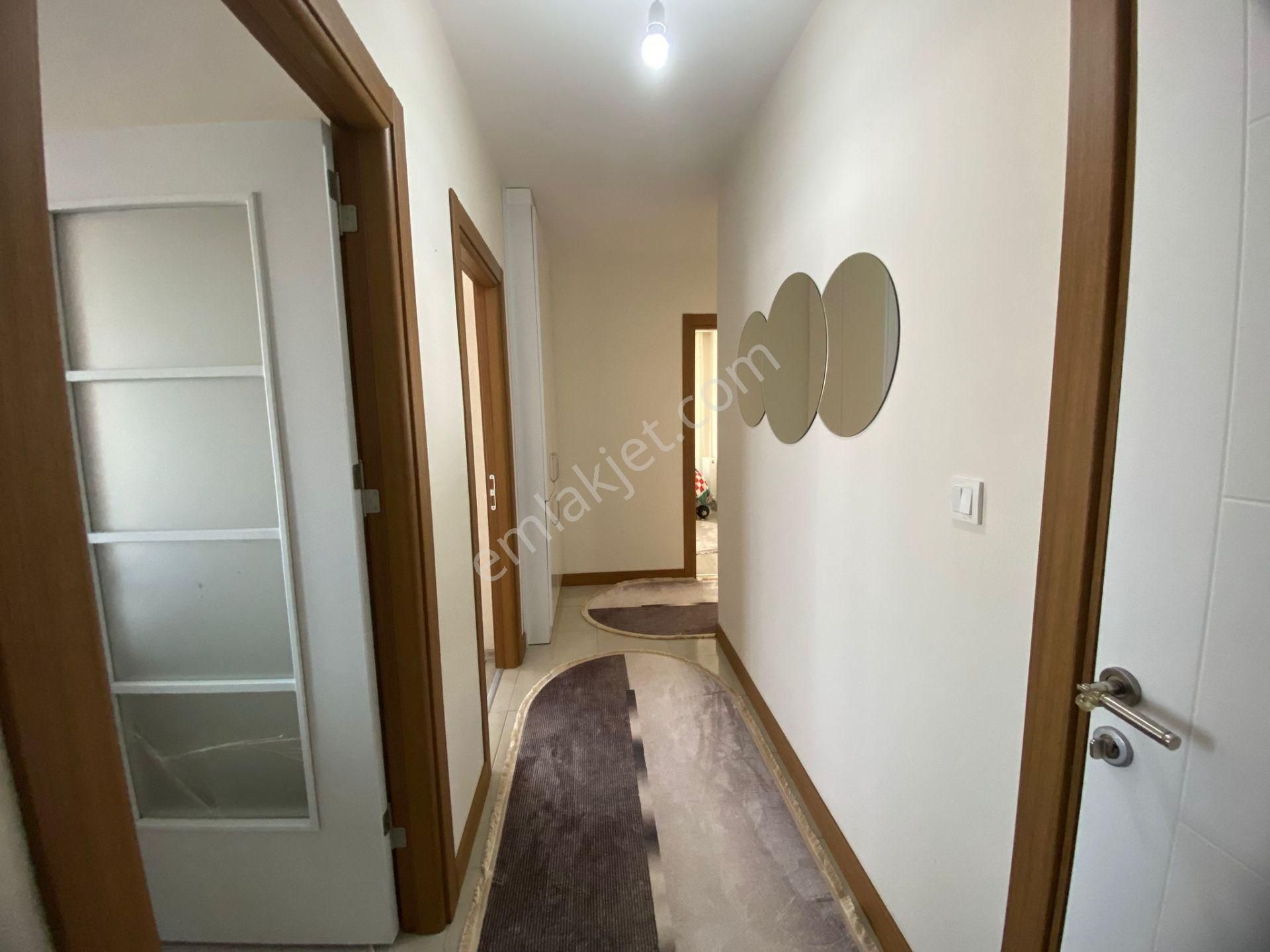 Venara Bağcılar 3+1 Satılık Şerefiyeli Bakımlı Daire - Görsel 14