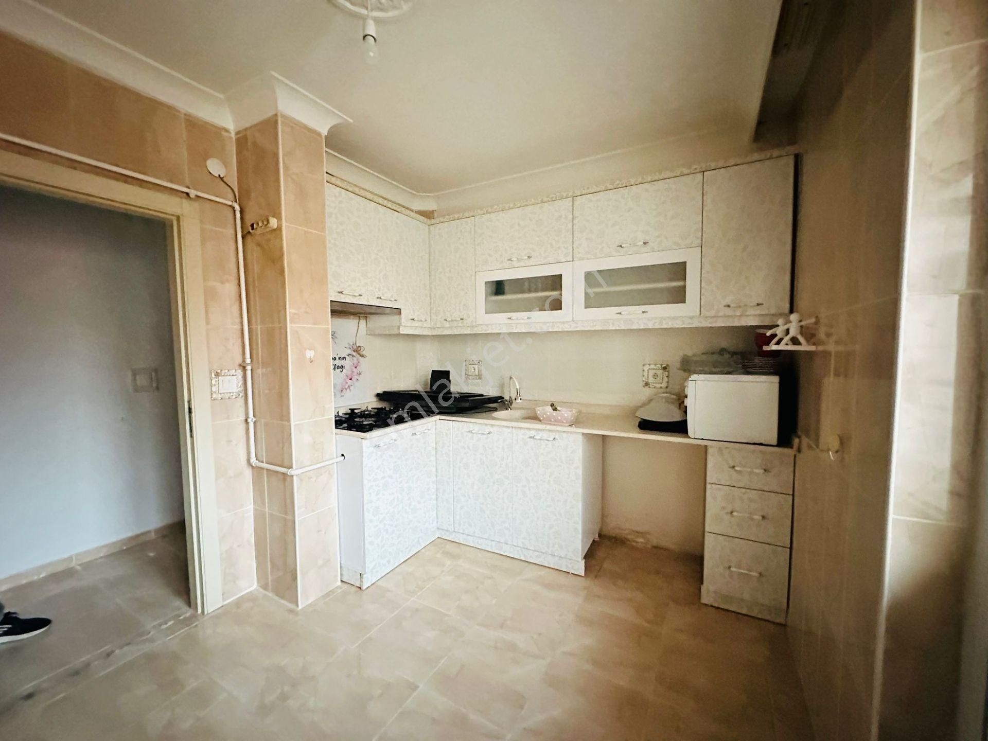 Beşikkaya'da Asansörlü Kök Tapu Katta 3+1 Satılık Daire !!! - Görsel 14