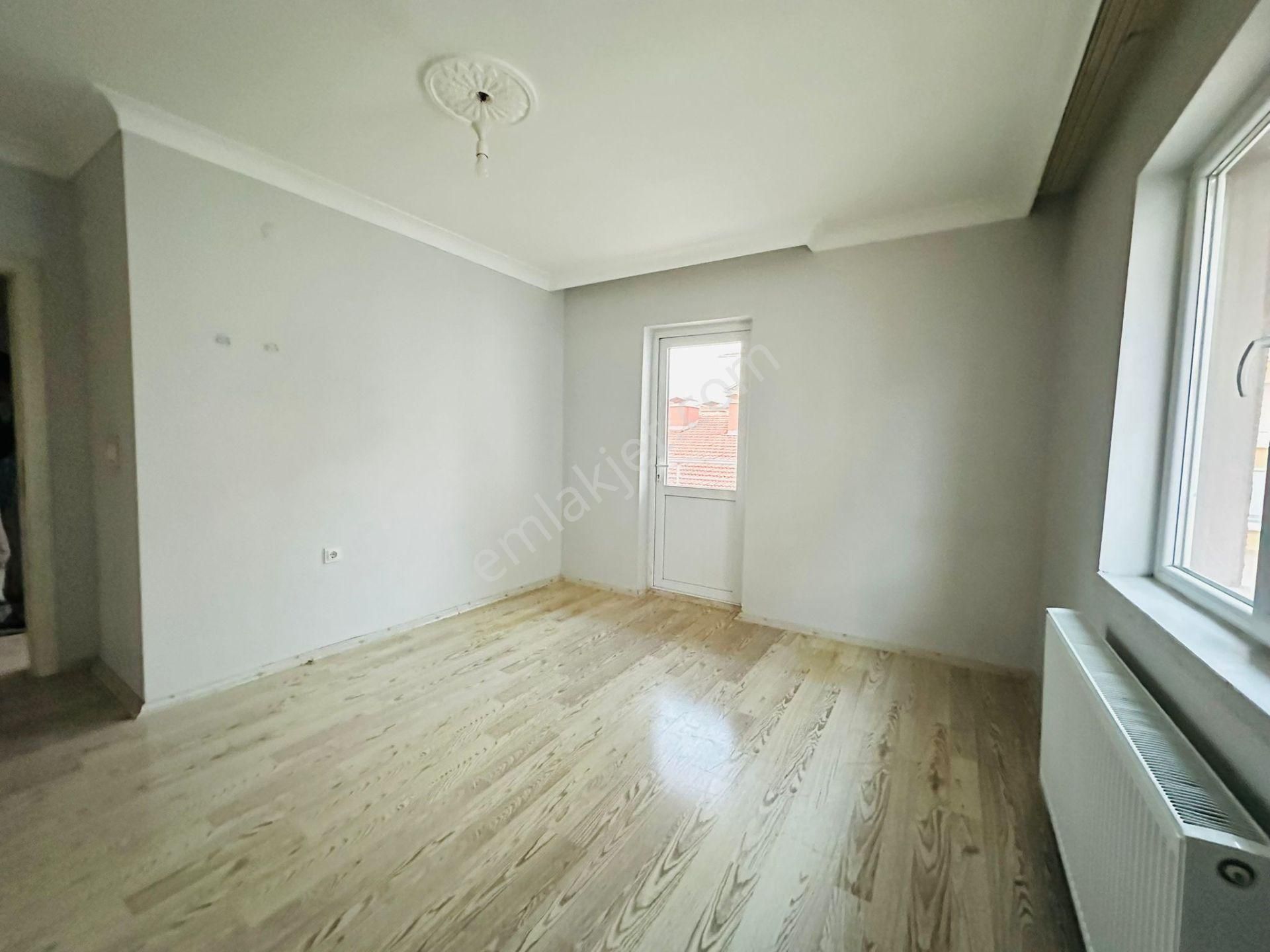 Beşikkaya'da Asansörlü Kök Tapu Katta 3+1 Satılık Daire !!! - Görsel 10