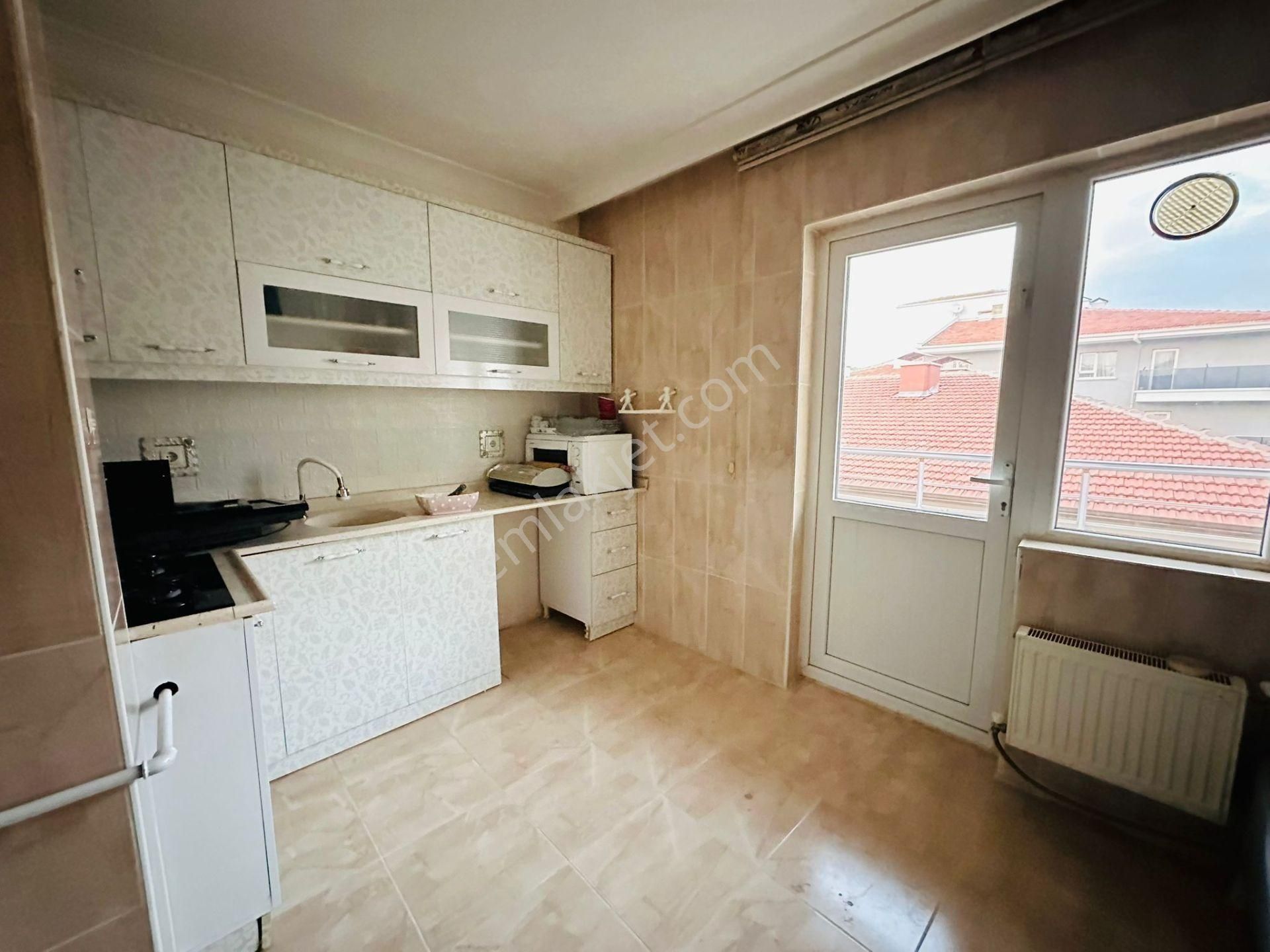 Beşikkaya'da Asansörlü Kök Tapu Katta 3+1 Satılık Daire !!! - Görsel 15