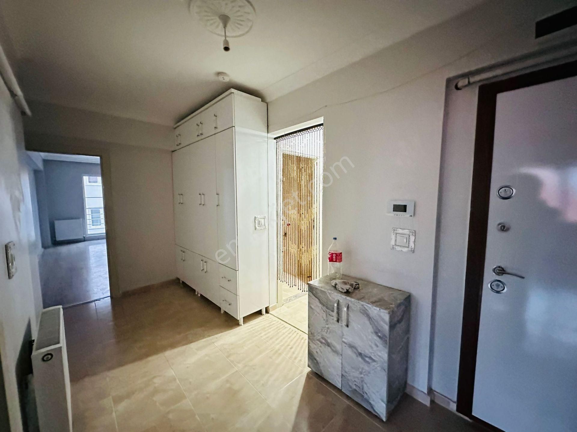 Beşikkaya'da Asansörlü Kök Tapu Katta 3+1 Satılık Daire !!! - Görsel 16