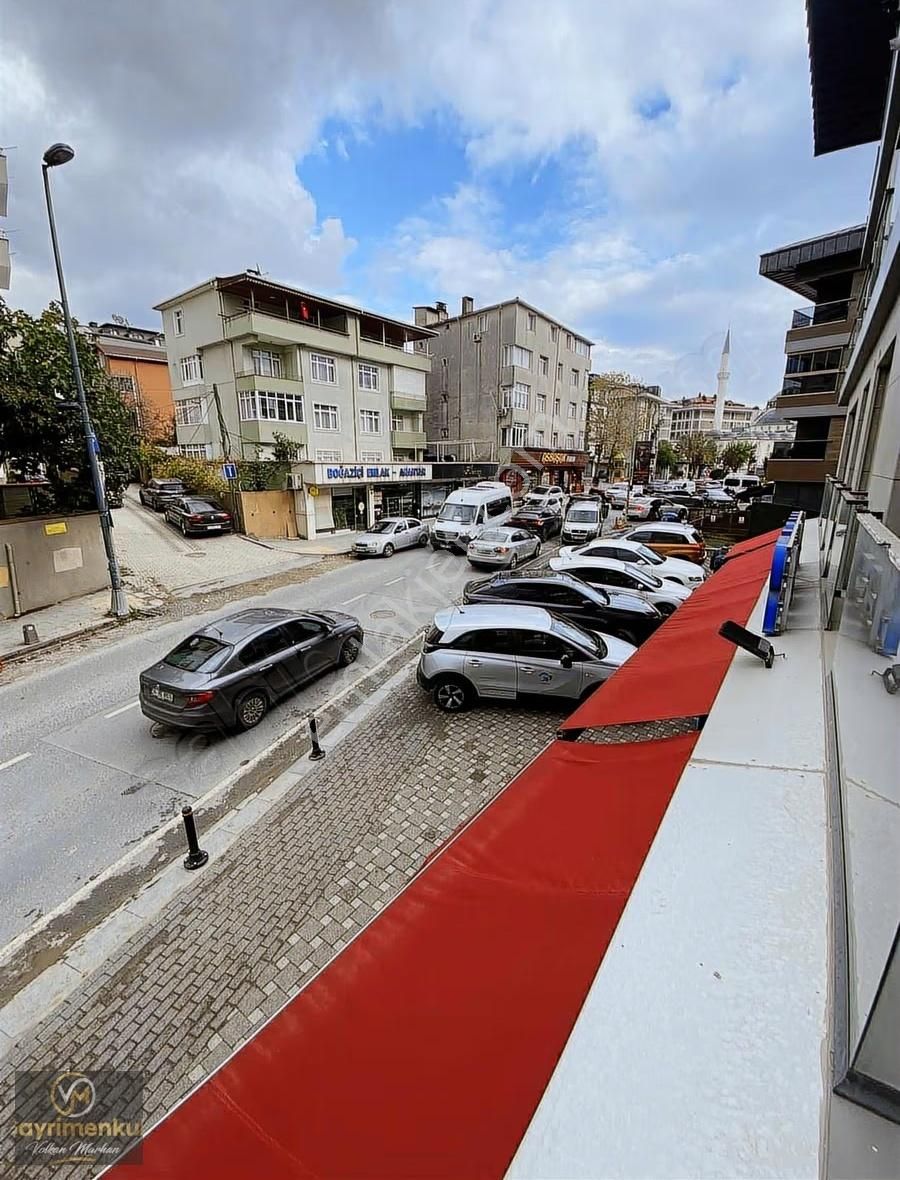 Çengelköyde Caddenin Enerjisini Evine Taşıyan Şık 3+1