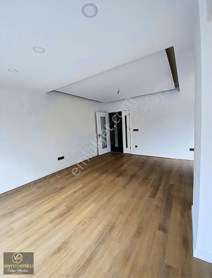 Çengelköyde Caddenin Enerjisini Evine Taşıyan Şık 3+1 - Görsel 18