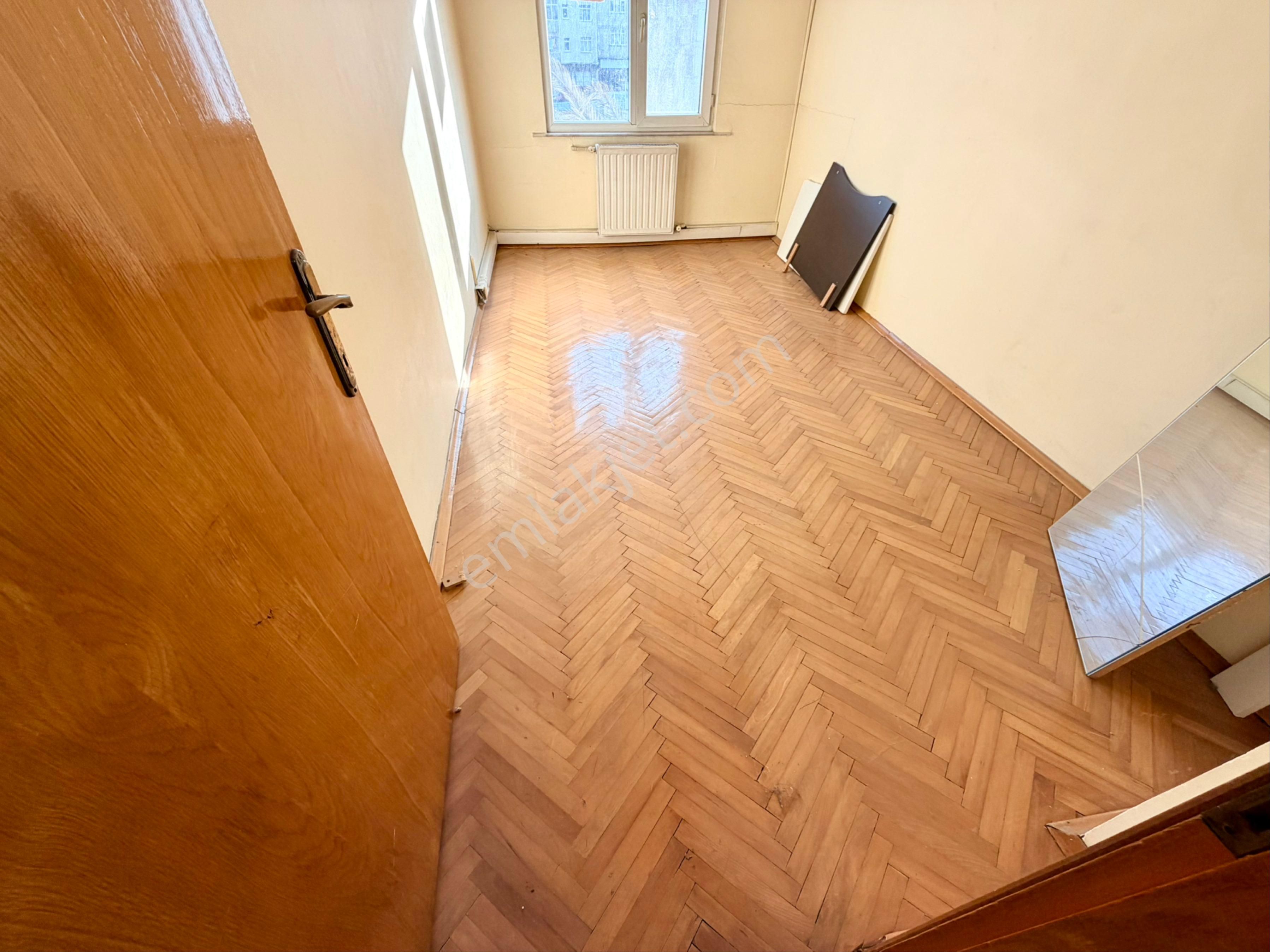 Bahçelievler Cem Vakfı Yakını Satılık Daire Sitede 1 Kat 3+1 - Görsel 6