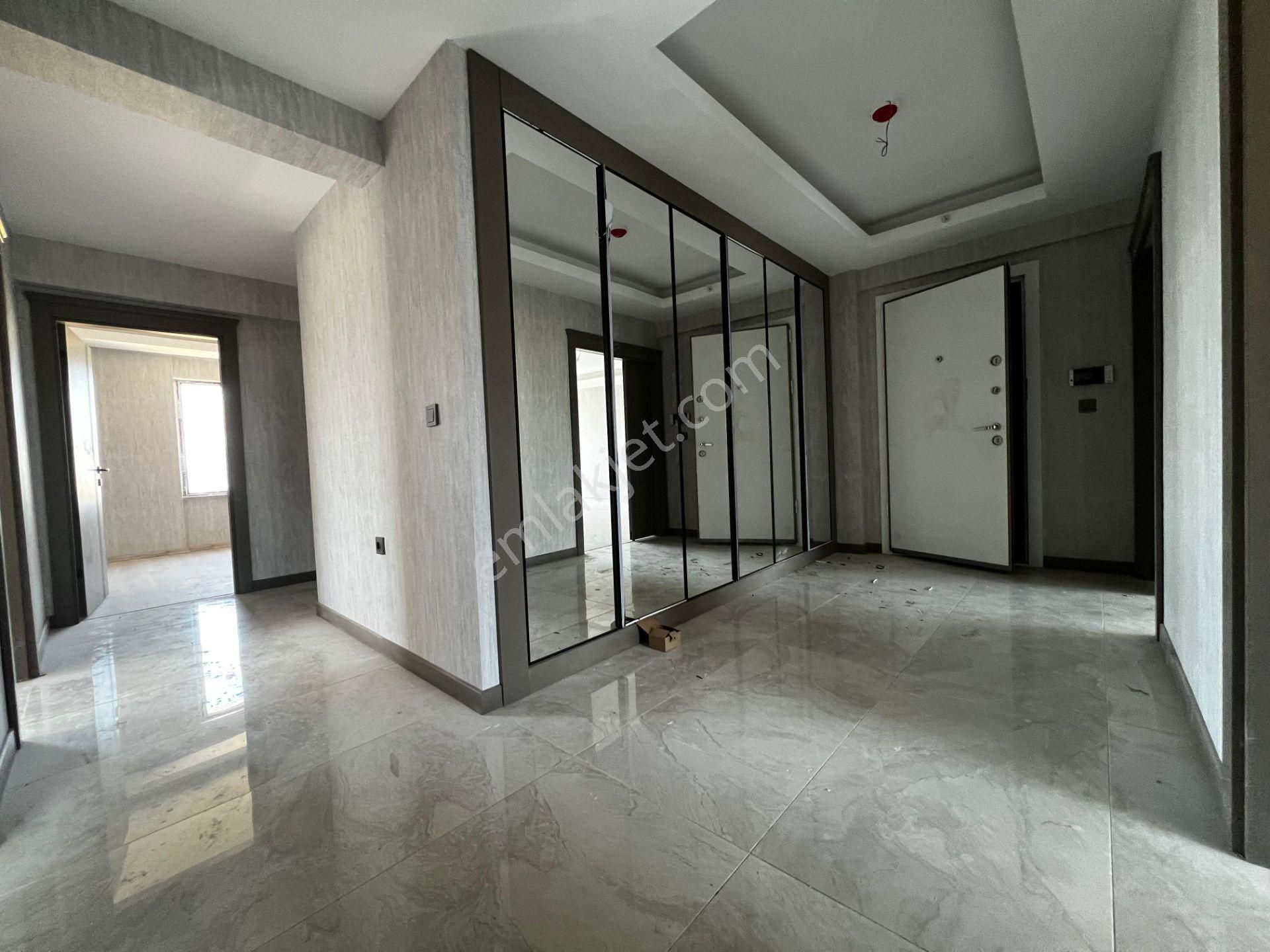 Kalecik Emlak'tan Bulvarda Y.ısıtmalı Lüks Site İçerisinde Sıfır 4+1 Daire - Görsel 18