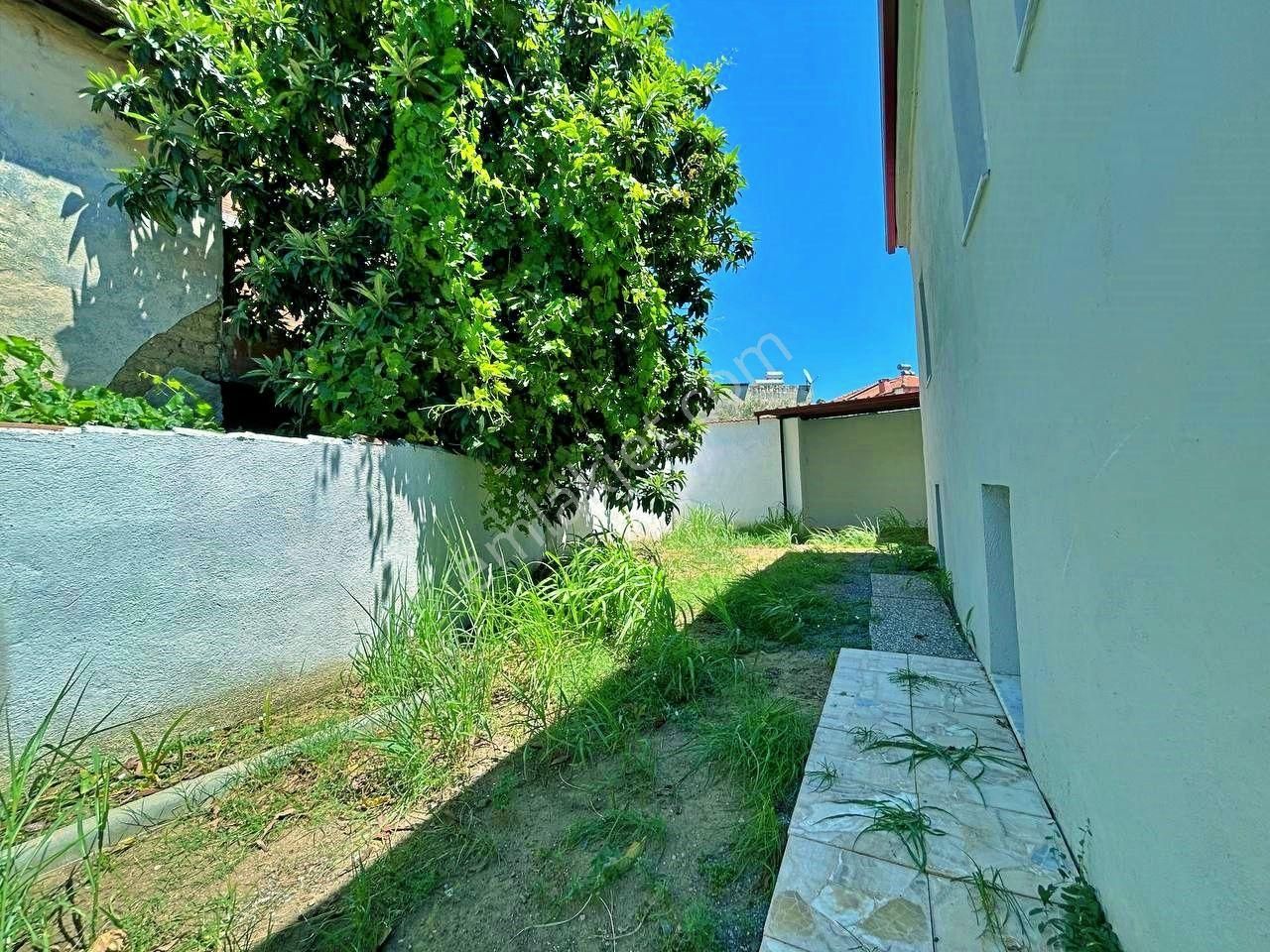 Uytun'dan Zeytinli Köyünde Geniş Bahçeli Satılık Rum Evi - Görsel 34