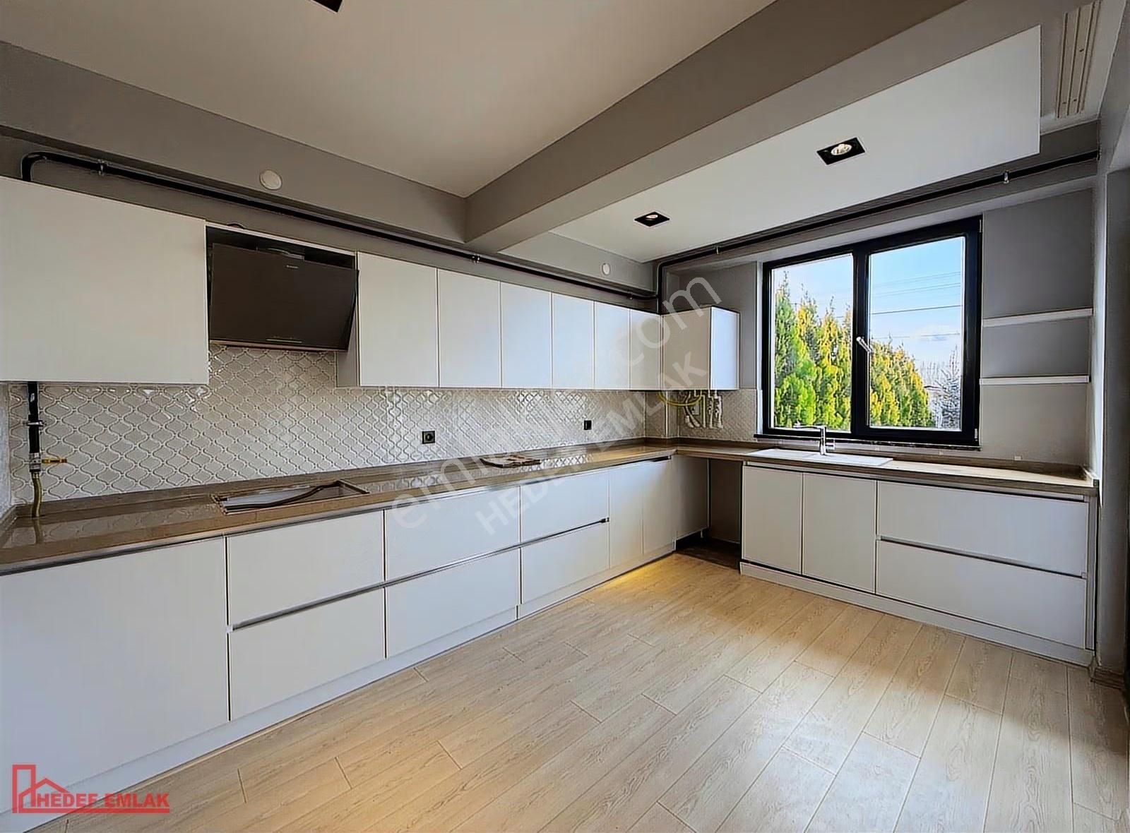 Hedef Emlaktan Karşıyada Ultra Lüx Eşyalı/eşyasız Kiralık Villa - Görsel 18