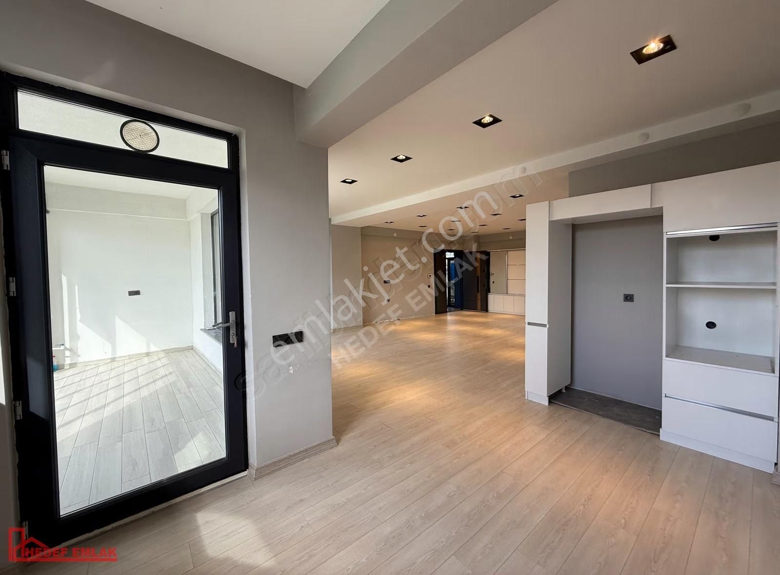 Hedef Emlaktan Karşıyada Ultra Lüx Eşyalı/eşyasız Kiralık Villa - Görsel 3