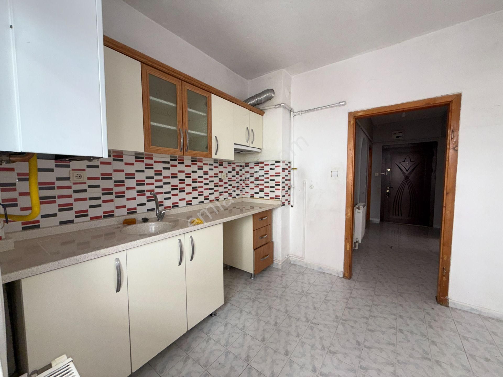 Pursaklar Ufuk Kılıç Emlak'tan Merkezde 2 Balkon 3+1 Daire - Görsel 2