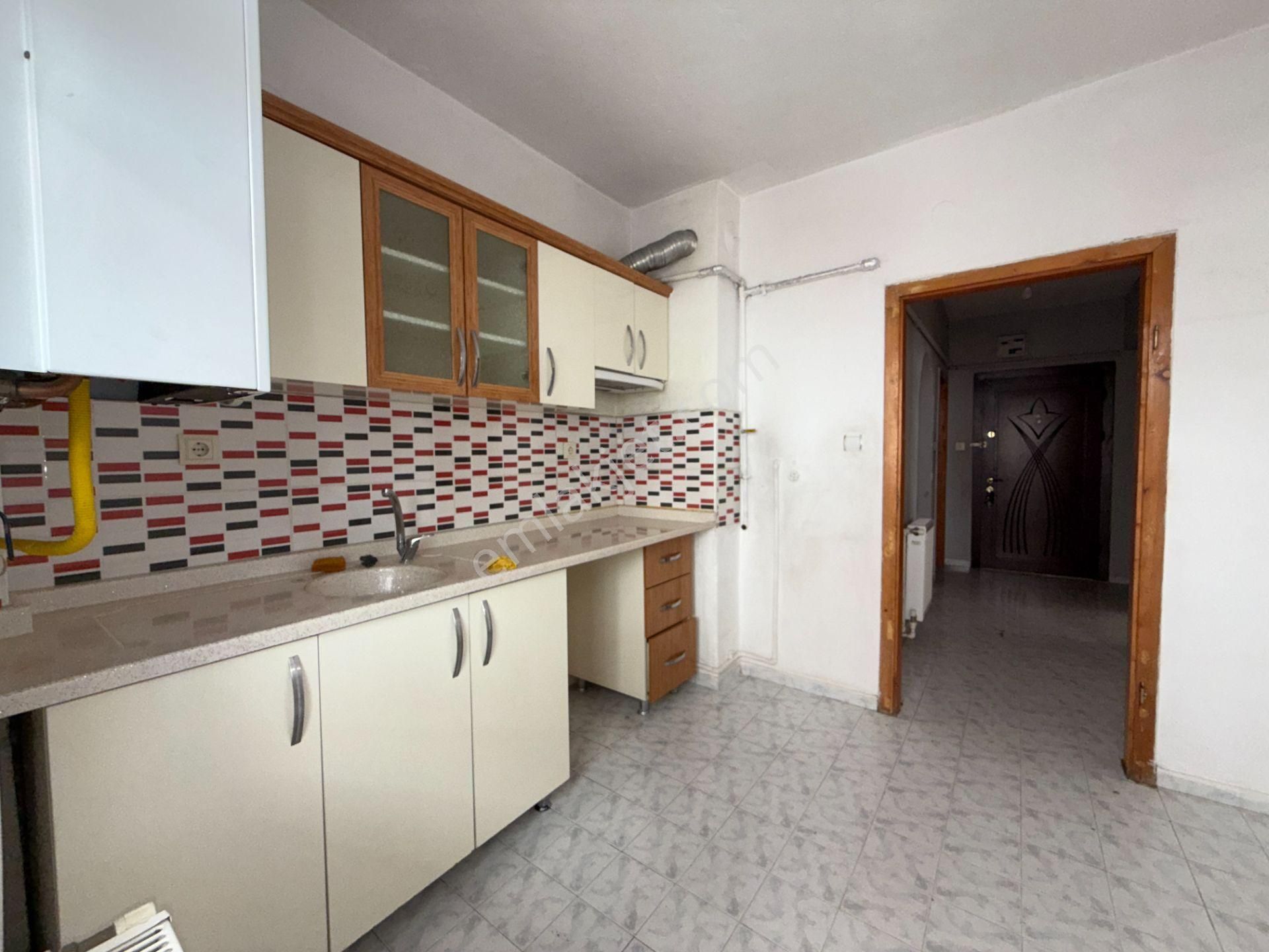 Pursaklar Ufuk Kılıç Emlak'tan Merkezde 2 Balkon 3+1 Daire - Görsel 4