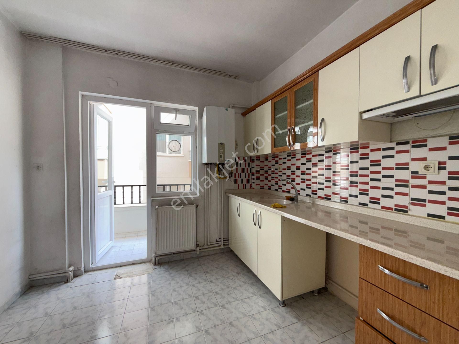 Pursaklar Ufuk Kılıç Emlak'tan Merkezde 2 Balkon 3+1 Daire - Görsel 3