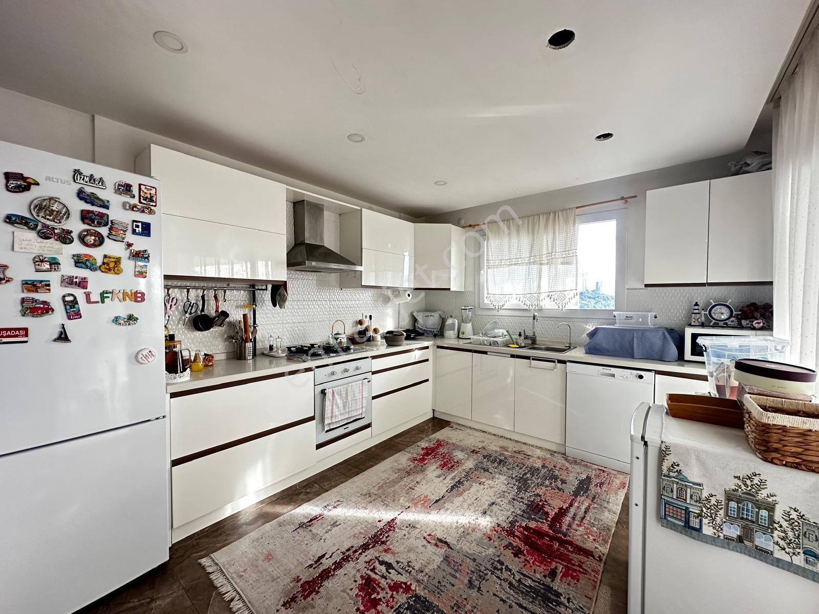 Kuşadası Değirmendere Kendine Ait Bahçeli Havuzlu Sitede Ters Dubleks - Görsel 17