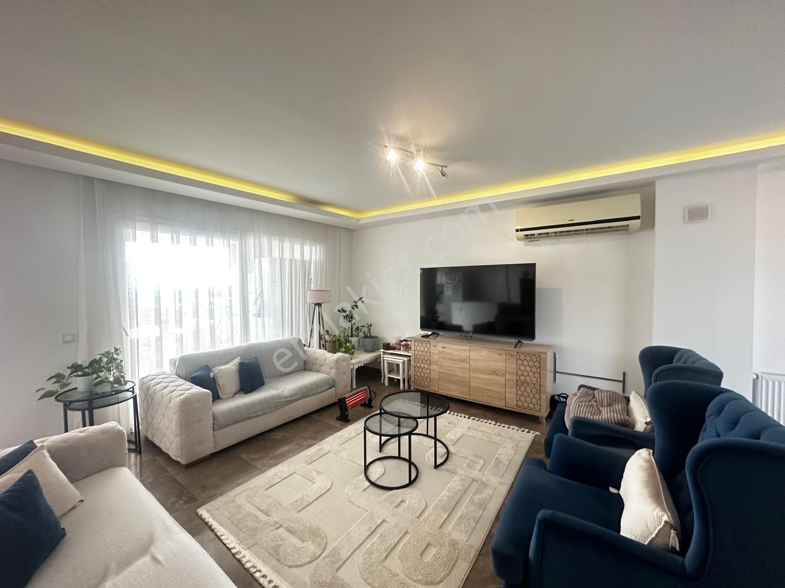 Kuşadası Değirmendere Kendine Ait Bahçeli Havuzlu Sitede Ters Dubleks - Görsel 6