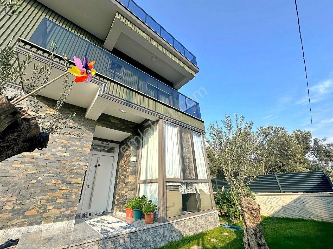 Venüs Gayrimenkul'den, Zeytinli'de Deniz Manzaralı 4+1 Lüks Villa - Görsel 2