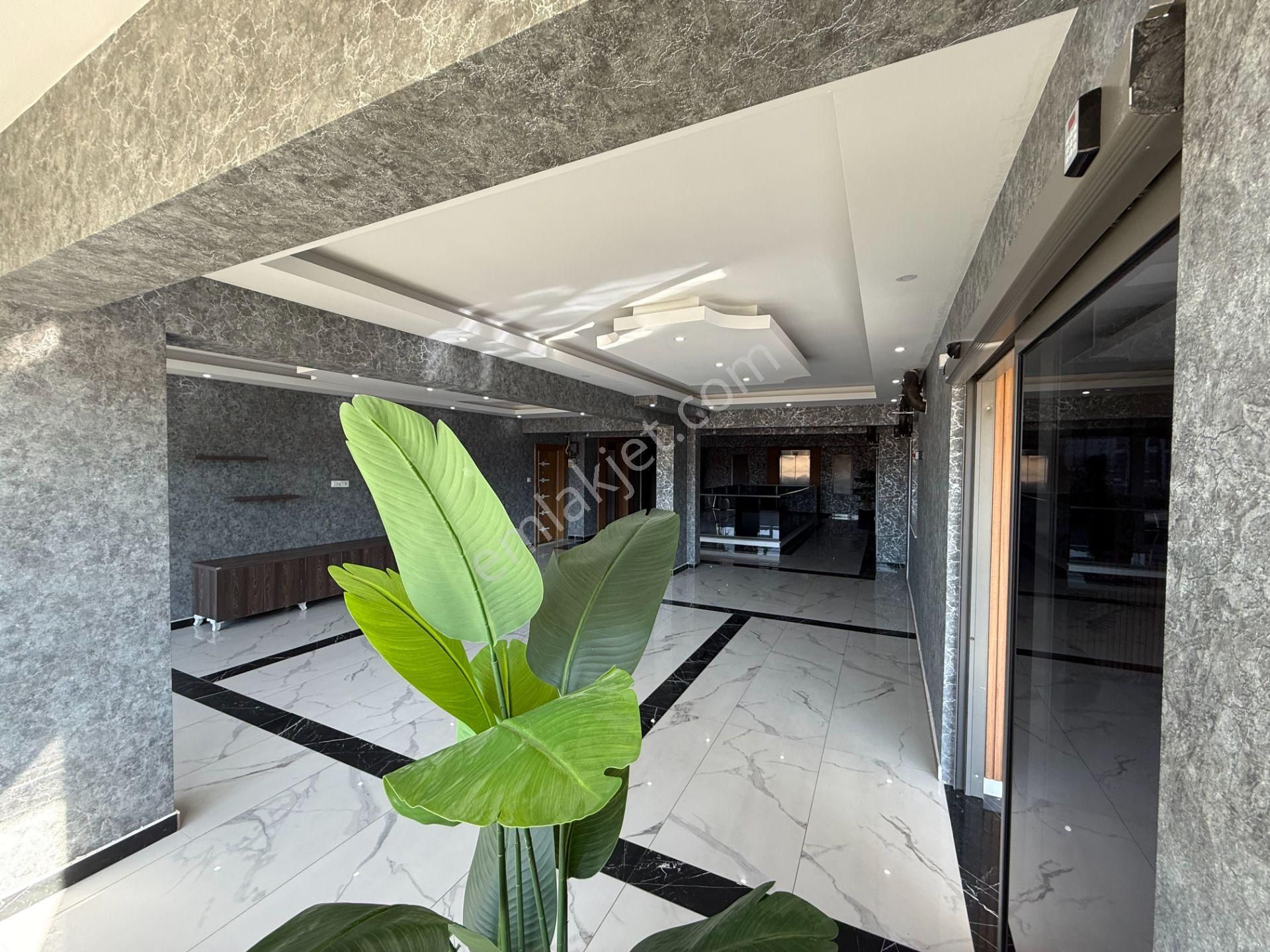 Ufuk Kılıç Emlak'tan Ultralüx Sitede, 200 M2 Teras Balkon, K.otoparklı 4+1 - Görsel 33