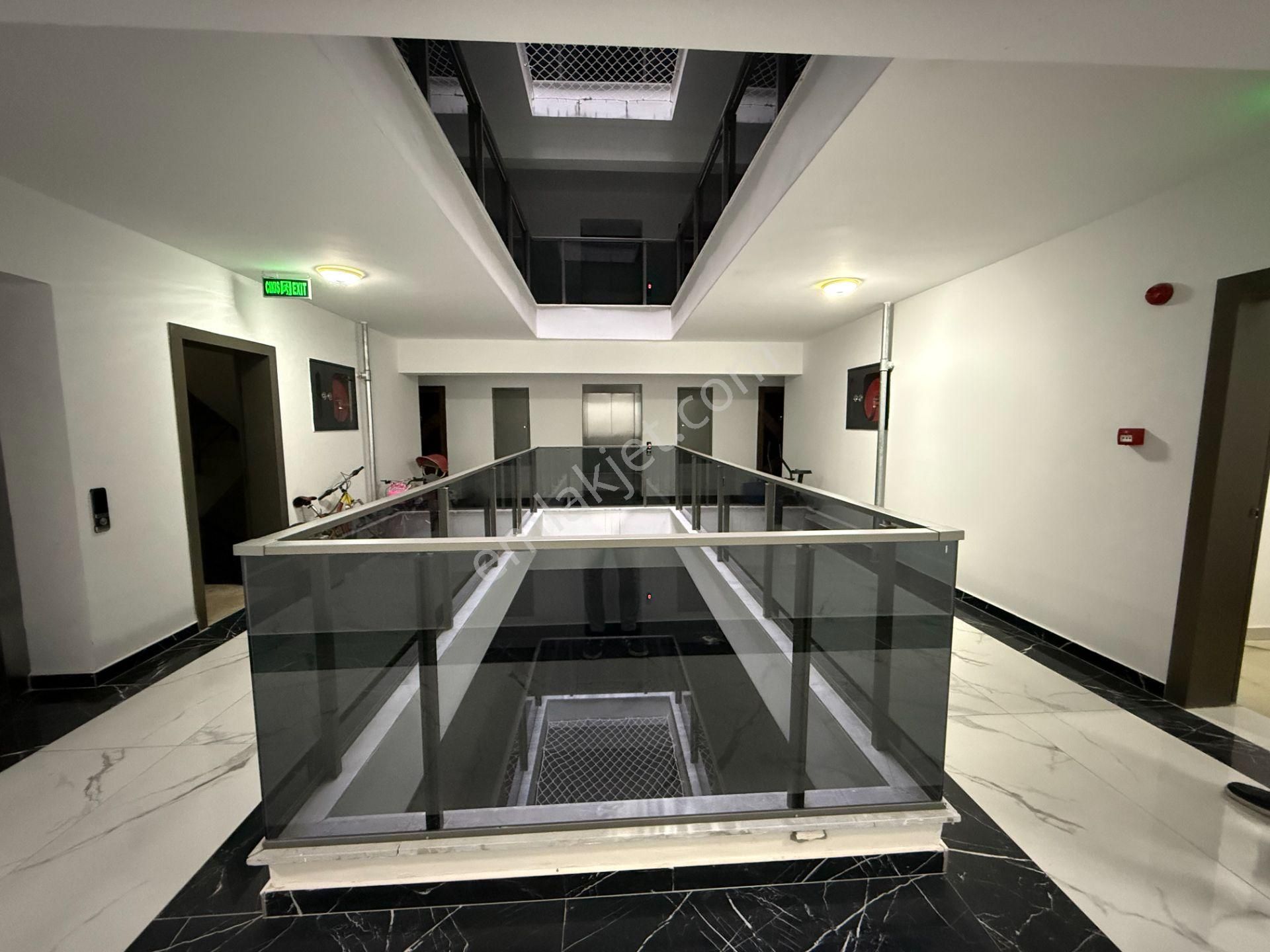 Ufuk Kılıç Emlak'tan Ultralüx Sitede, 200 M2 Teras Balkon, K.otoparklı 4+1 - Görsel 29