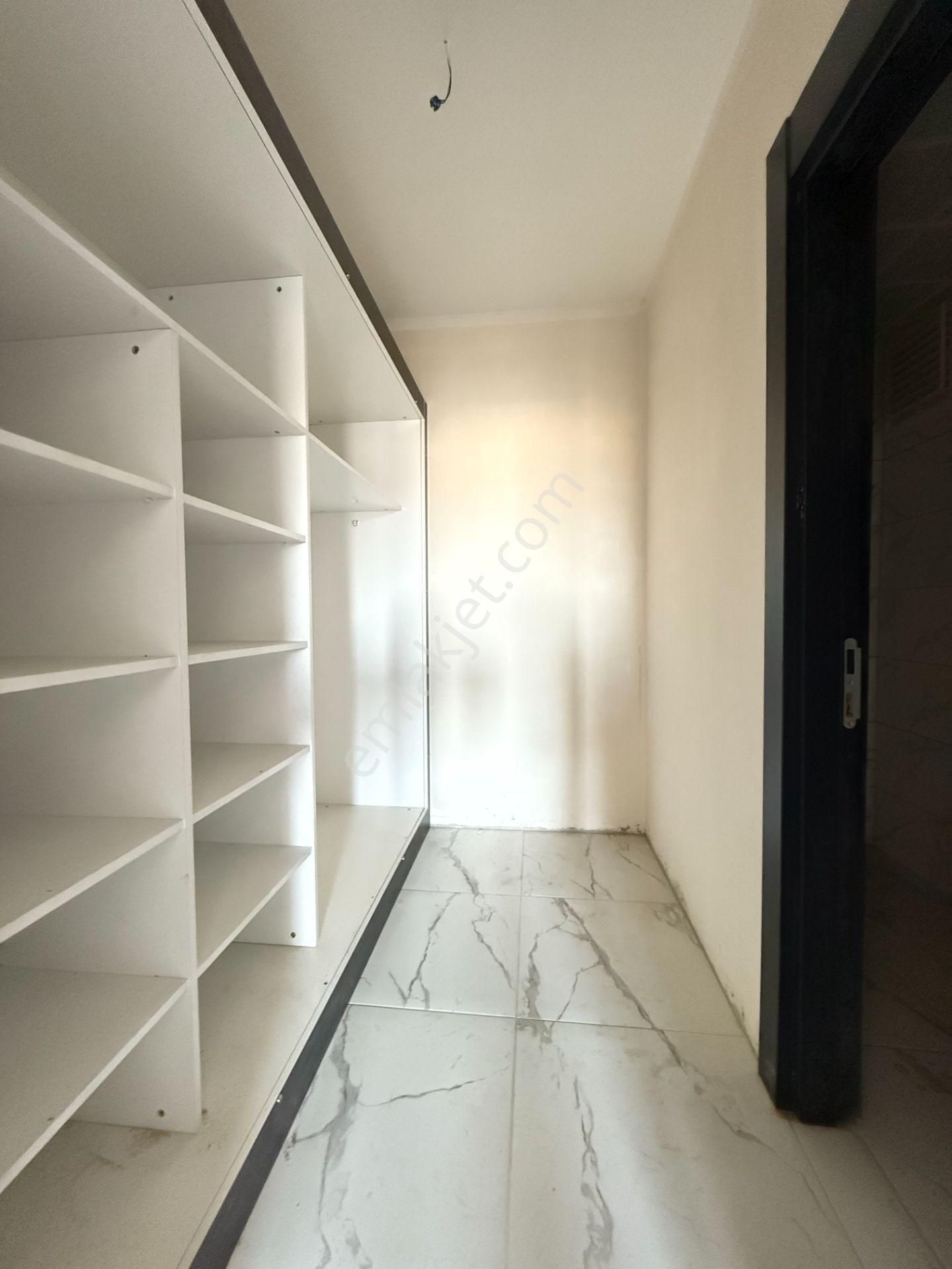 Ufuk Kılıç Emlak'tan Ultralüx Sitede, 200 M2 Teras Balkon, K.otoparklı 4+1 - Görsel 23