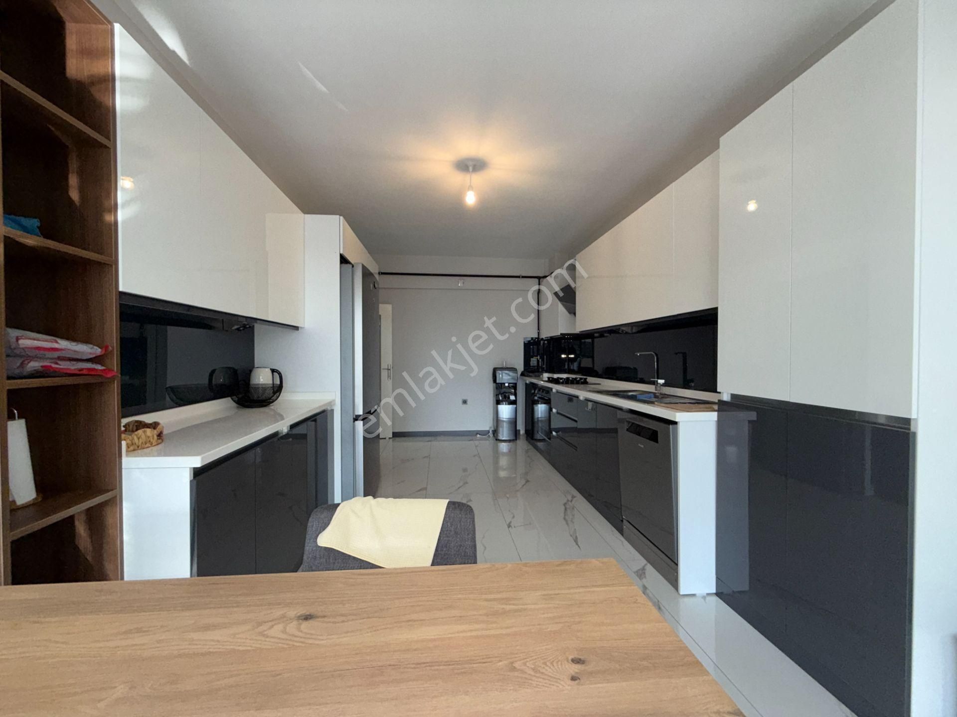 Ufuk Kılıç Emlak'tan Lüx Sitede Kapalı Garajlı Sıfır 4+1 Ultra Lüks Eşyalı 12. Daire - Görsel 4