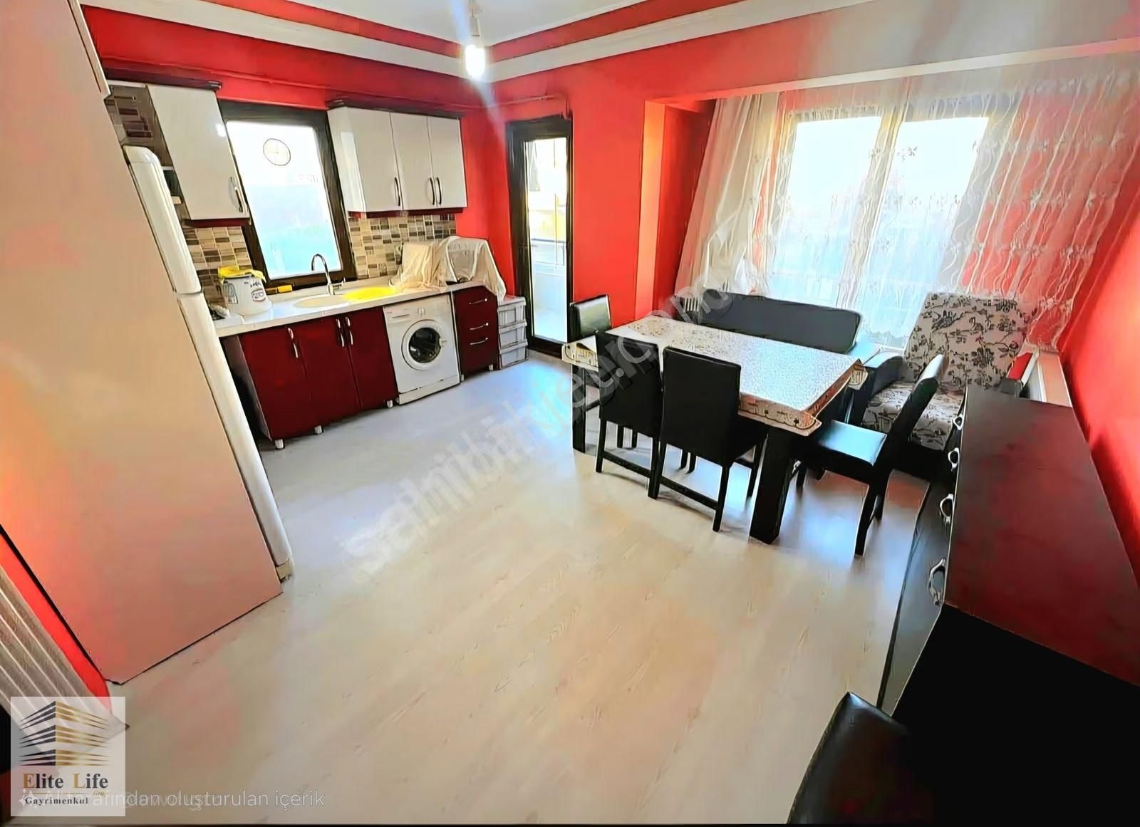 Sakarya Karasu Yalı Mahalleside Eşyalı 2+1 Satılık Arakat Daire - Görsel 14