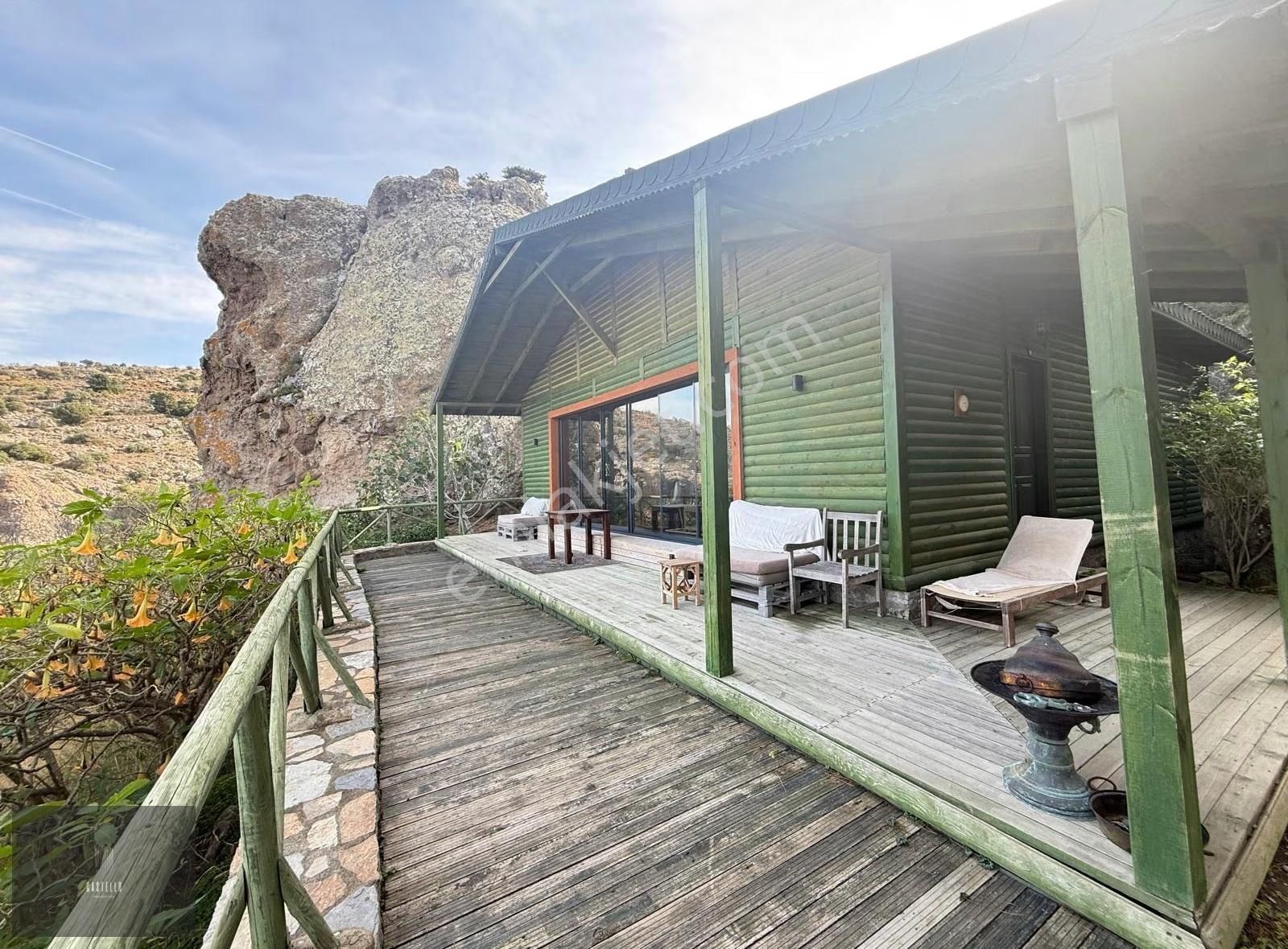 Kesintisiz Deniz Manzaralı Satılık - Görsel 14