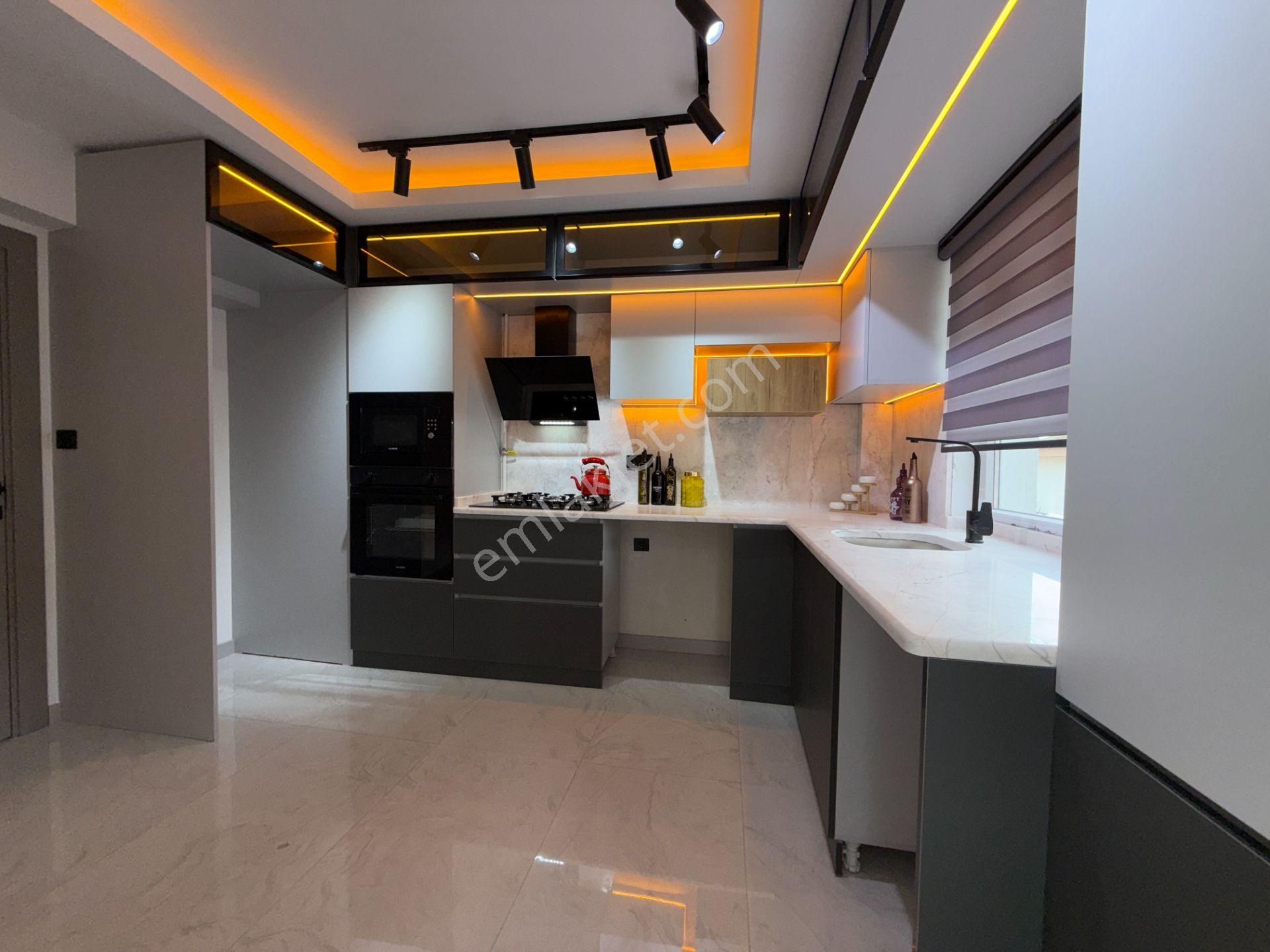 Ufuk Kılıç Emlak'tan Full Yapılı Şık Tasarım Güney Cephe 3+1 Daire - Görsel 4