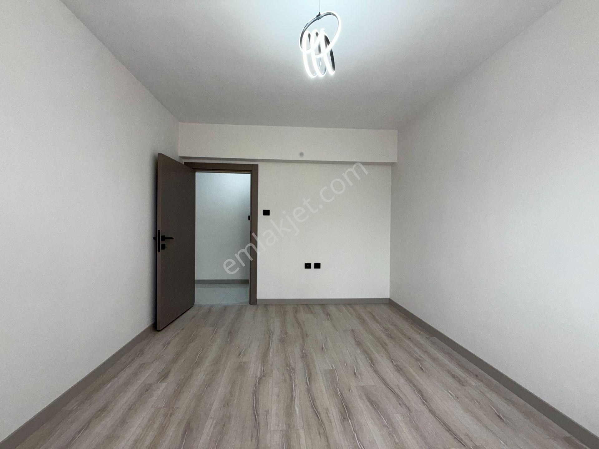 Ufuk Kılıç Emlak'tan Full Yapılı Şık Tasarım Güney Cephe 3+1 Daire - Görsel 26