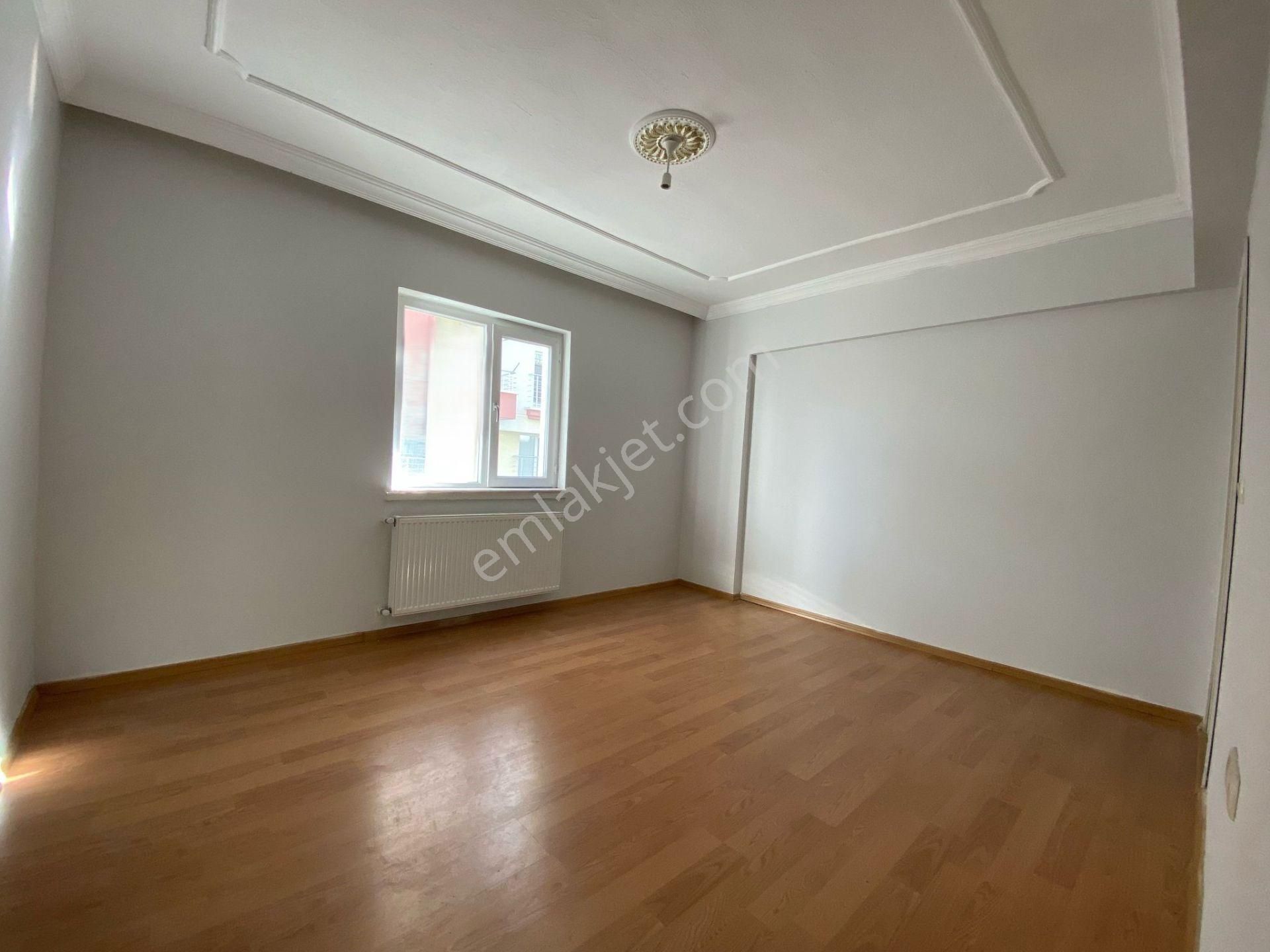 Pursaklar Ufuk Kılıç Emlak'tan Orta Kat 3+1 120 M2 Masrafsız Daire - Görsel 8