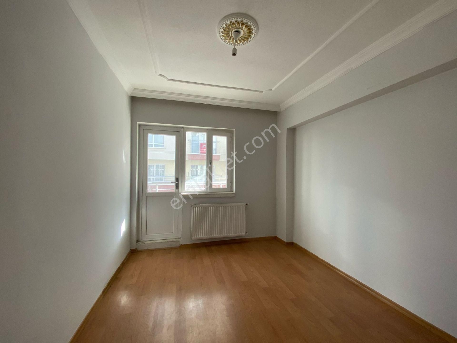 Pursaklar Ufuk Kılıç Emlak'tan Orta Kat 3+1 120 M2 Masrafsız Daire - Görsel 12