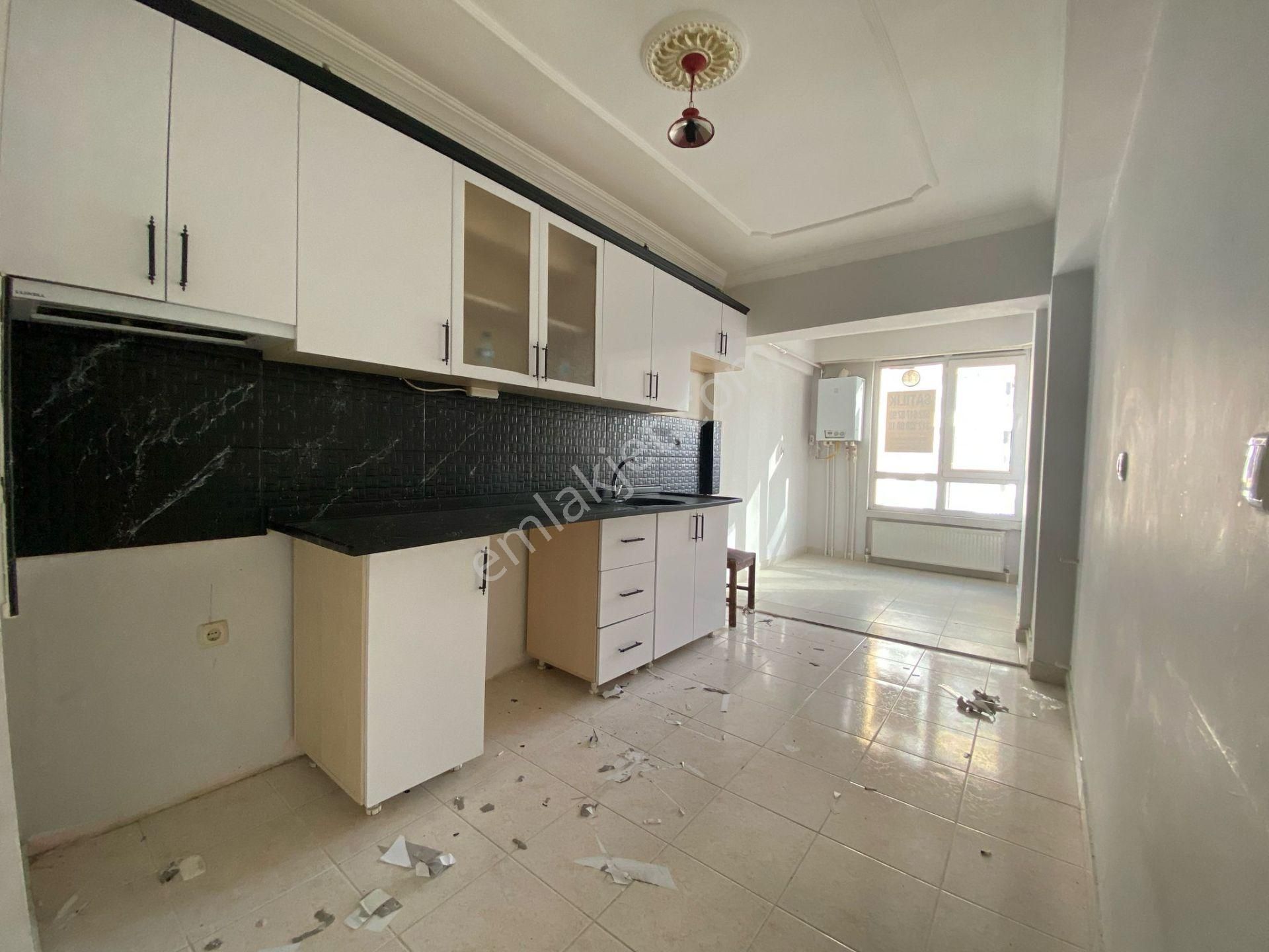 Pursaklar Ufuk Kılıç Emlak'tan Orta Kat 3+1 120 M2 Masrafsız Daire - Görsel 2