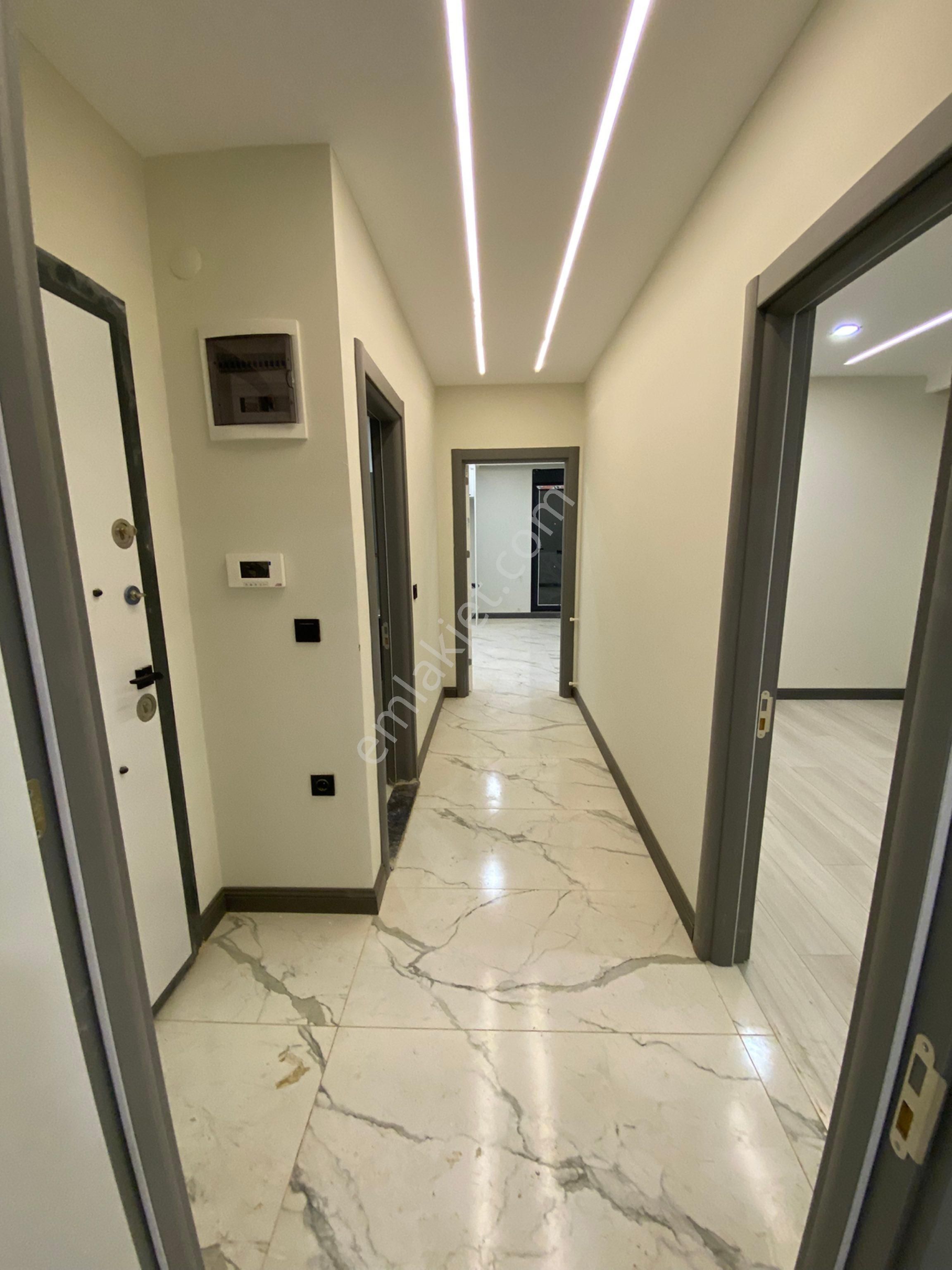 Sarılar Mahallesi 2 + 1 Asansörlü Ara Kat Daire Satılık - Görsel 12