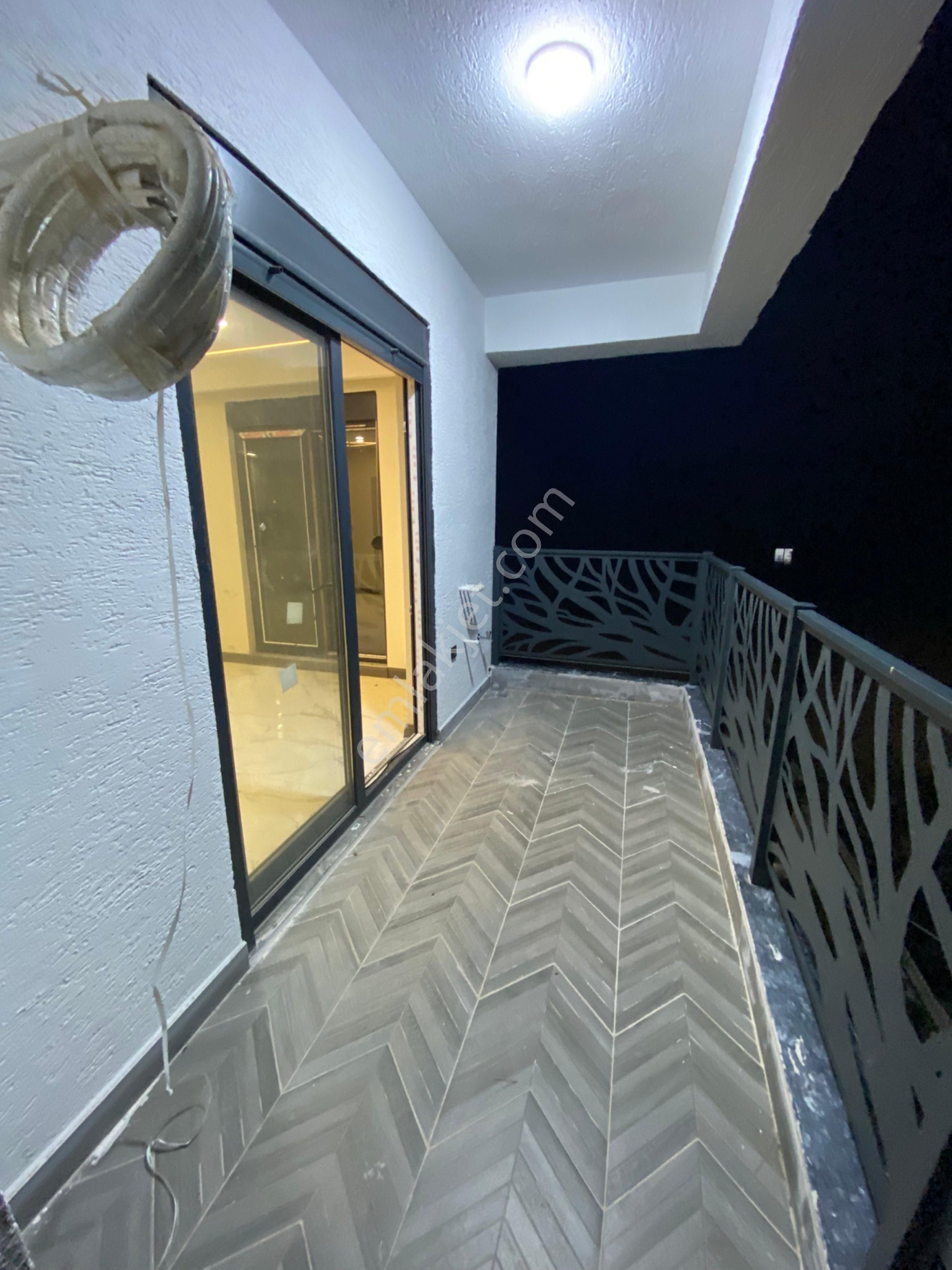 Sarılar Mahallesi 2 + 1 Asansörlü Ara Kat Daire Satılık - Görsel 3